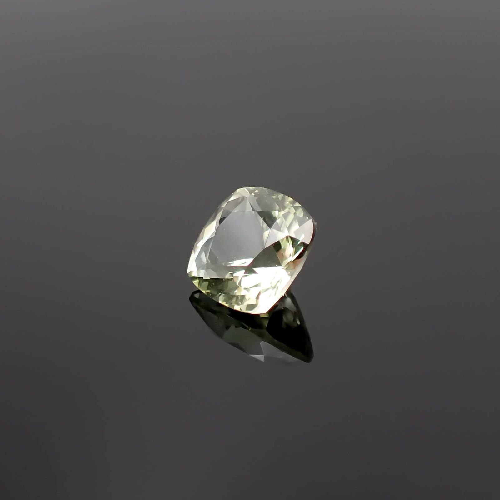 ヘリオドール ブラジル・ミナスジェライス州産 1.01ct[230622300]6.2x6