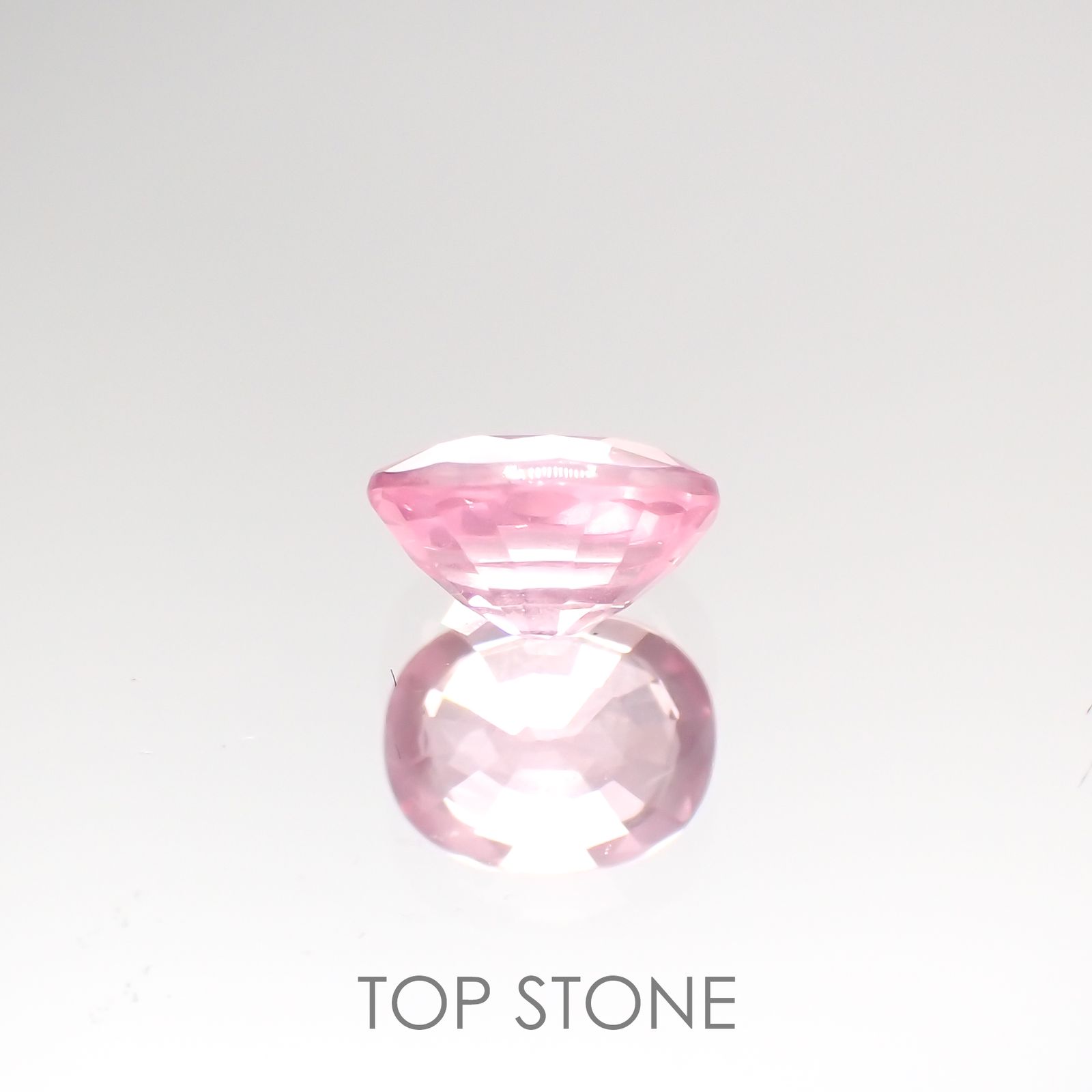 シルキーピンクスピネル(宝石名ピンク・スピネル) タンザニア産 0.86ct 識別済[210812897]6.3×4.9mm前後