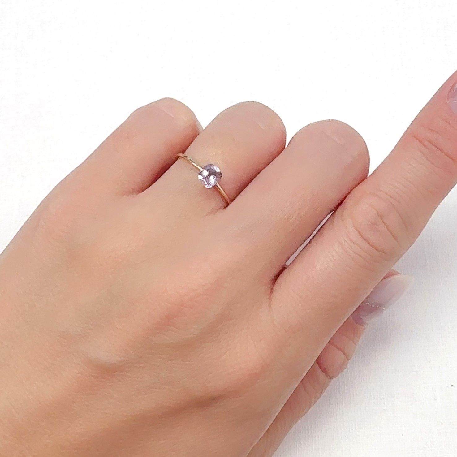 カラーシフト ピンクダイアスポア アフガニスタン産 0.64ct[240627976]5.4x4.5mm前後