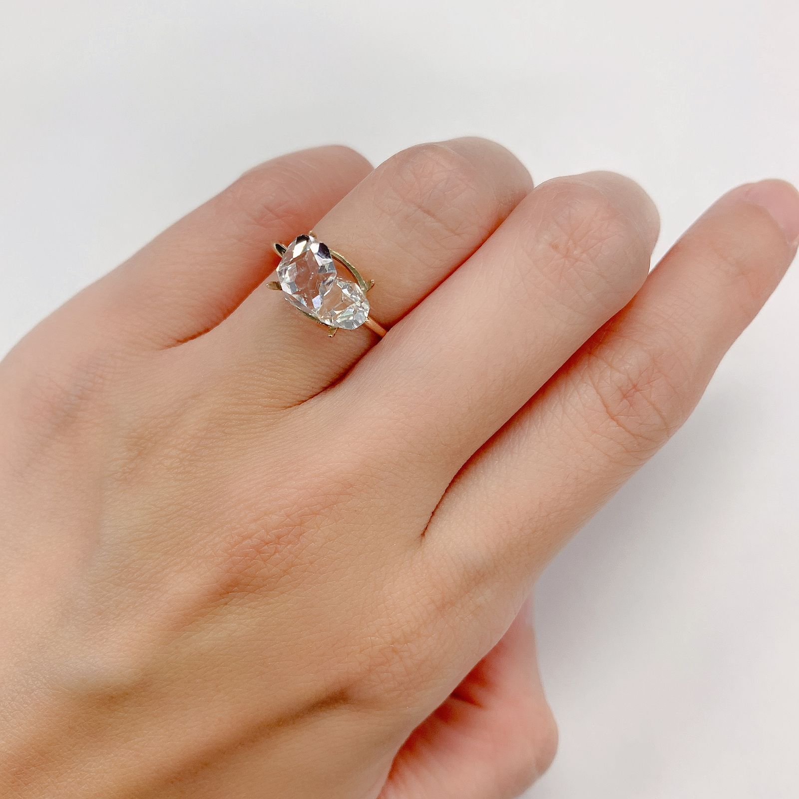 ハーキマーダイヤモンド(宝石名クォーツ) アメリカ・ニューヨーク州産 原石・結晶 2.49ct 識別済[20117549]11.3×6.7mm前後