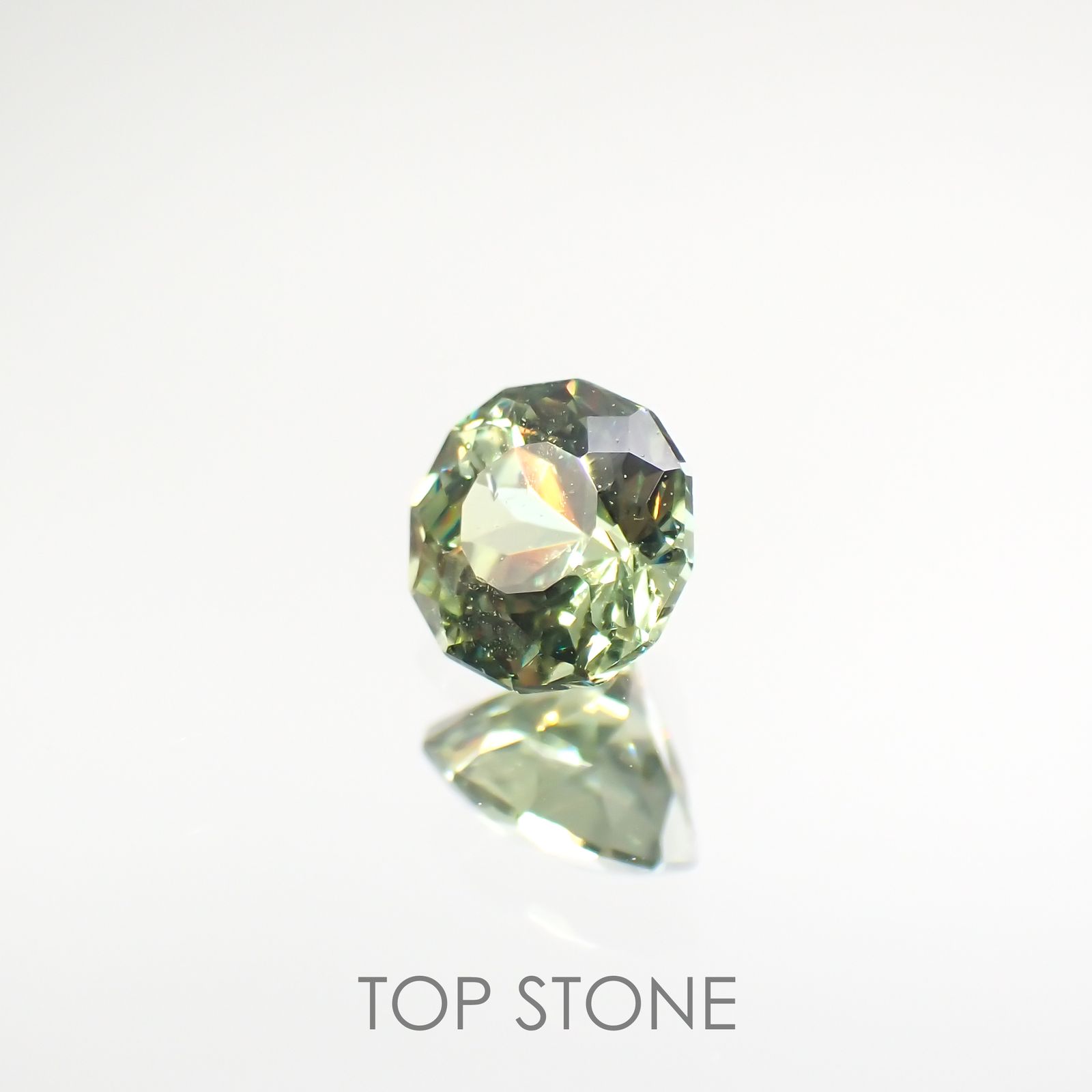 デマントイドガーネット ナミビア産 ルース 0.41ct[210812783]4.2×4.2mm前後