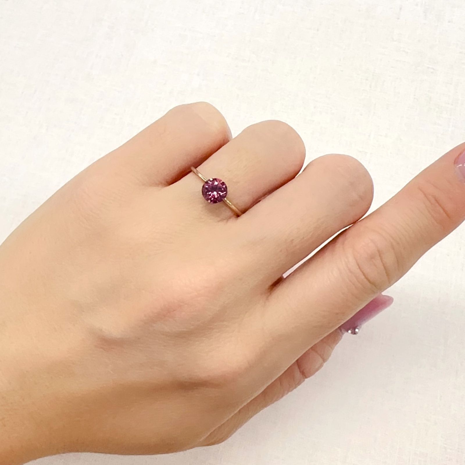 カラーシフトマラヤガーネット タンザニア産 1.14ct[231124340]6.1x6mm前後