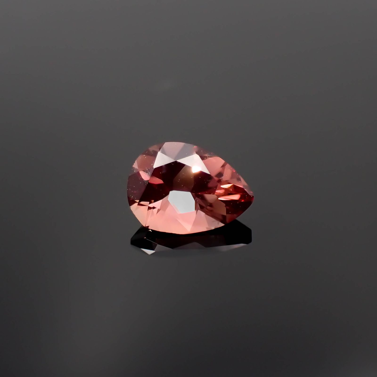 バイカラーアンデシン モンゴル産 0.56ct[230421497]6.8x4.8mm前後