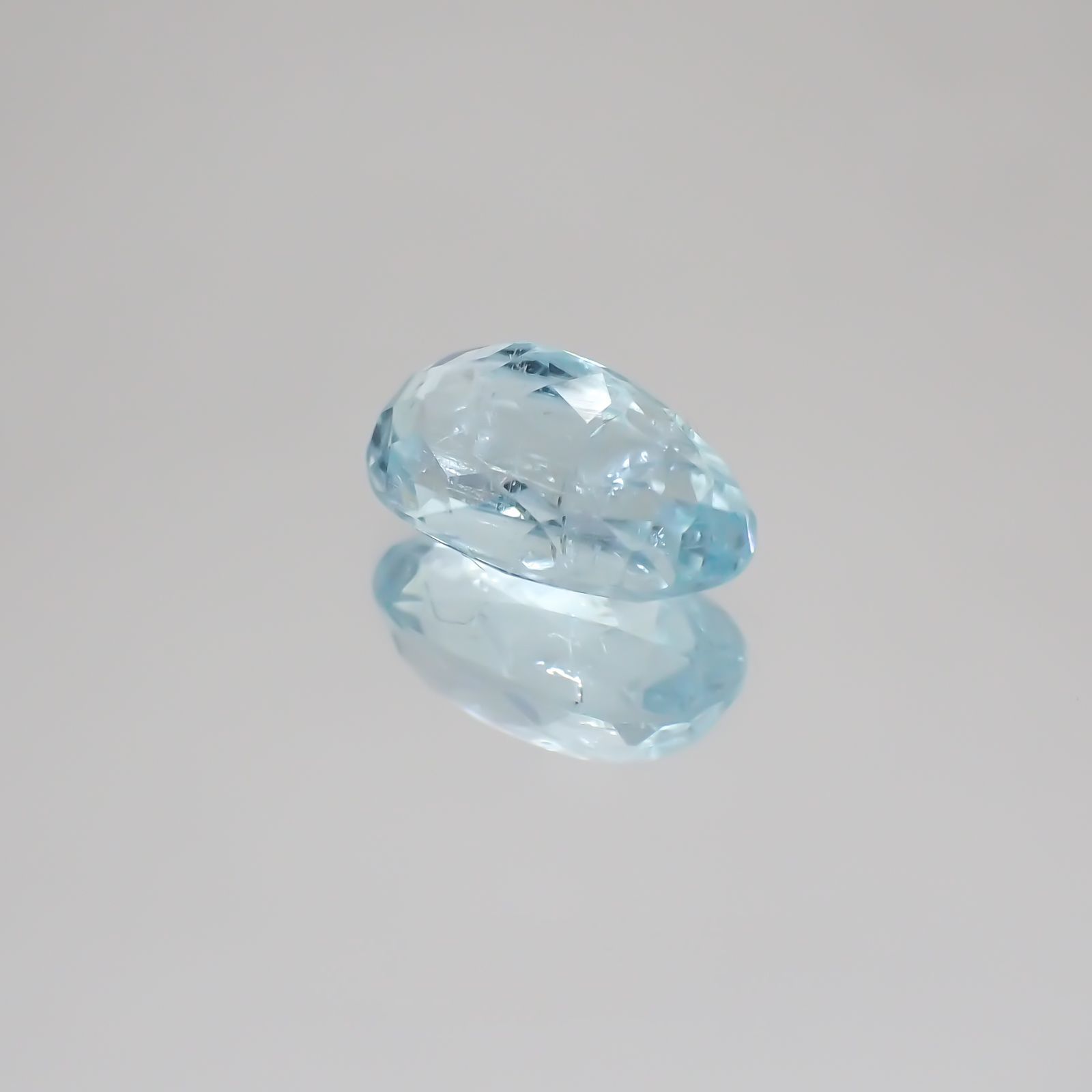 パライバトルマリン(宝石名トルマリン/別名パライバ・トルマリン) モザンビーク産 2.084ct ソ付(宝貴協)[21029388]9.9×5.8mm前後