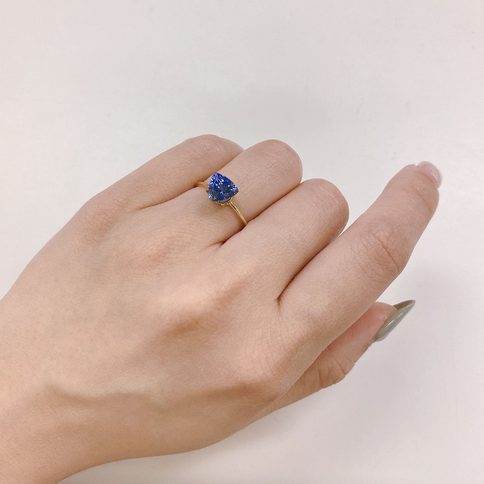バイカラータンザナイト タンザニア産 ルース 1.6ct[210410416]7.1×7.1mm前後
