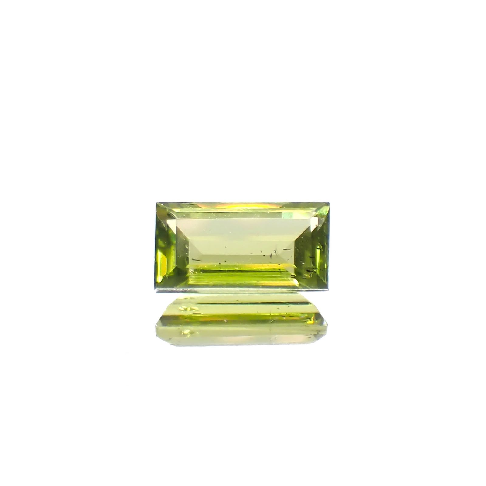ブラックリリーパッドペリドット アメリカ・アリゾナ州産 1.13ct[240627937]8.1x4.2mm前後