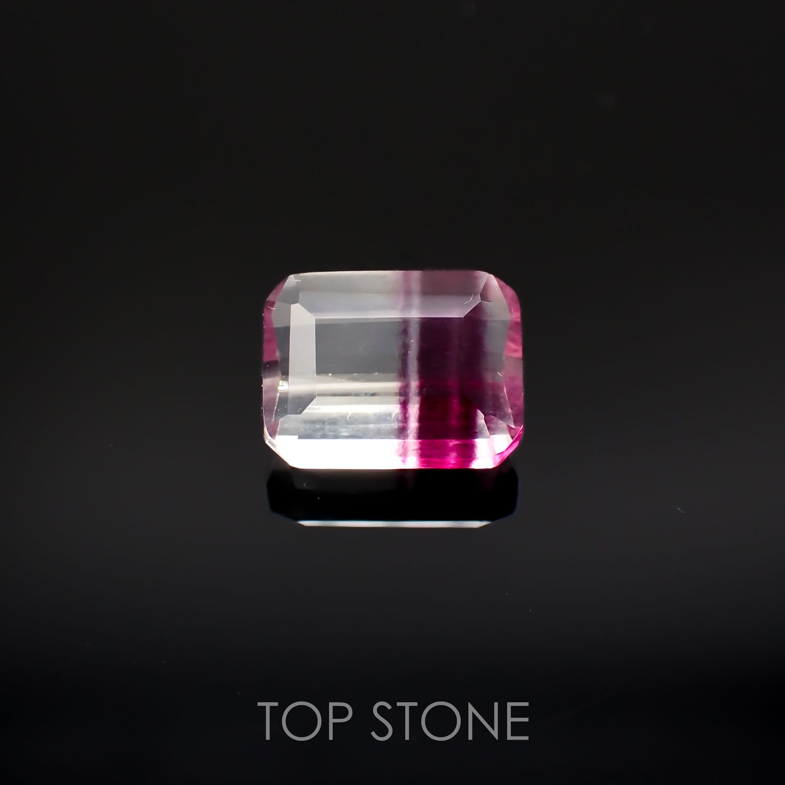 バイカラーフローライト 中国産 1.96ct[220917984]7.9x6mm前後