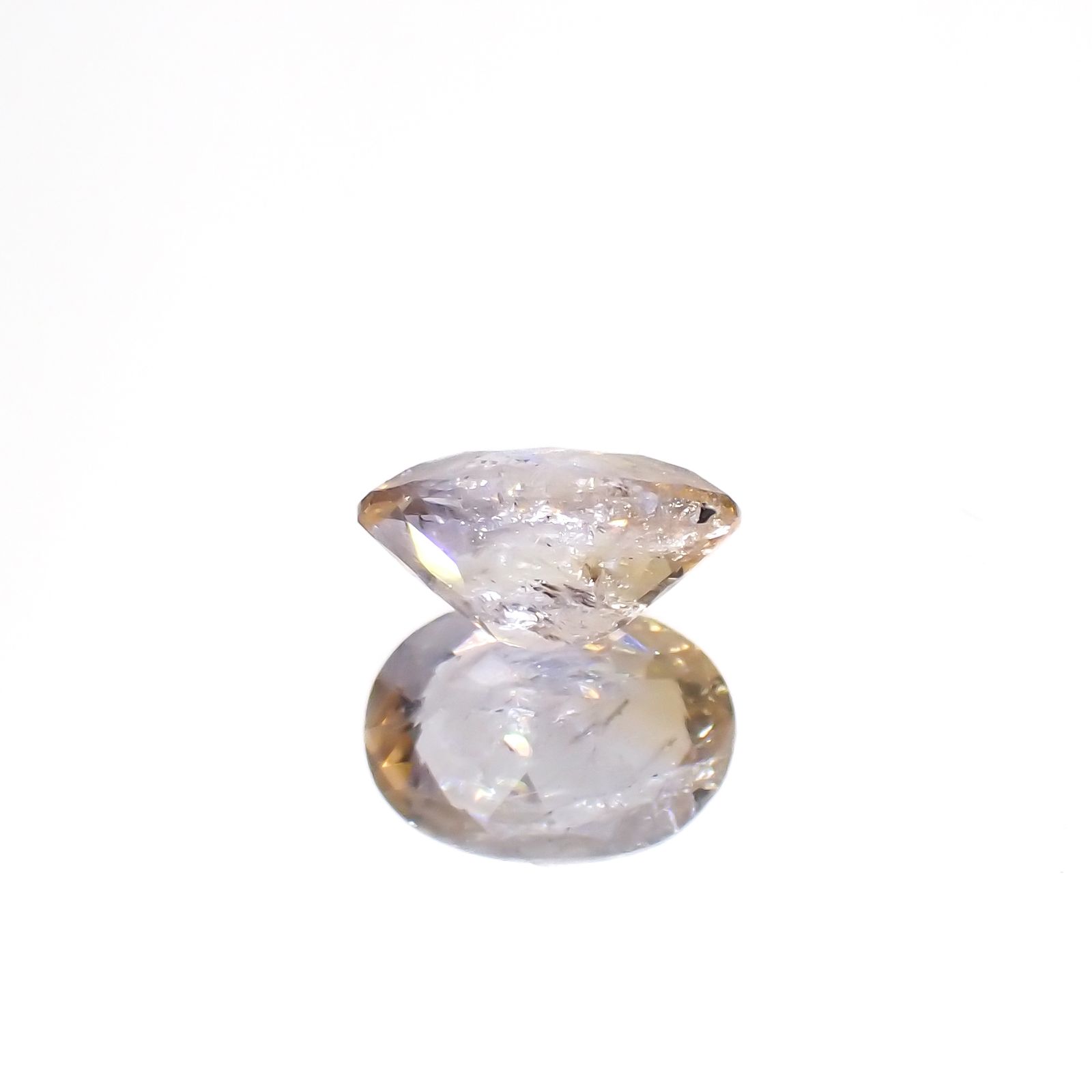 バイカラーマグネシオアキシナイト フルオレッセンス(宝石名マグネシオ・アキシナイト)タンザニア産 0.847ct ソ付(日独)[230421873]7.22x5.16mm前後