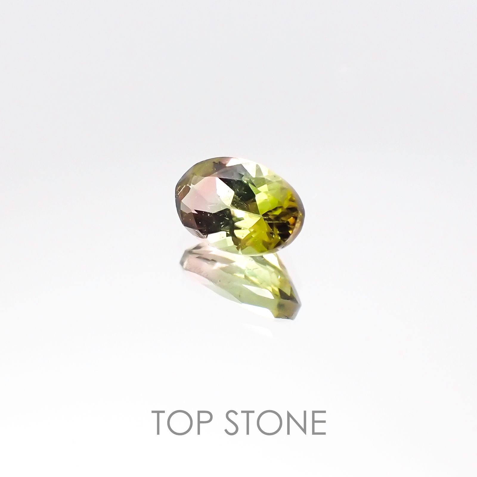 バイカラートルマリン ブラジル産 ルース 0.49ct[20106794]5.8×3.7mm前後