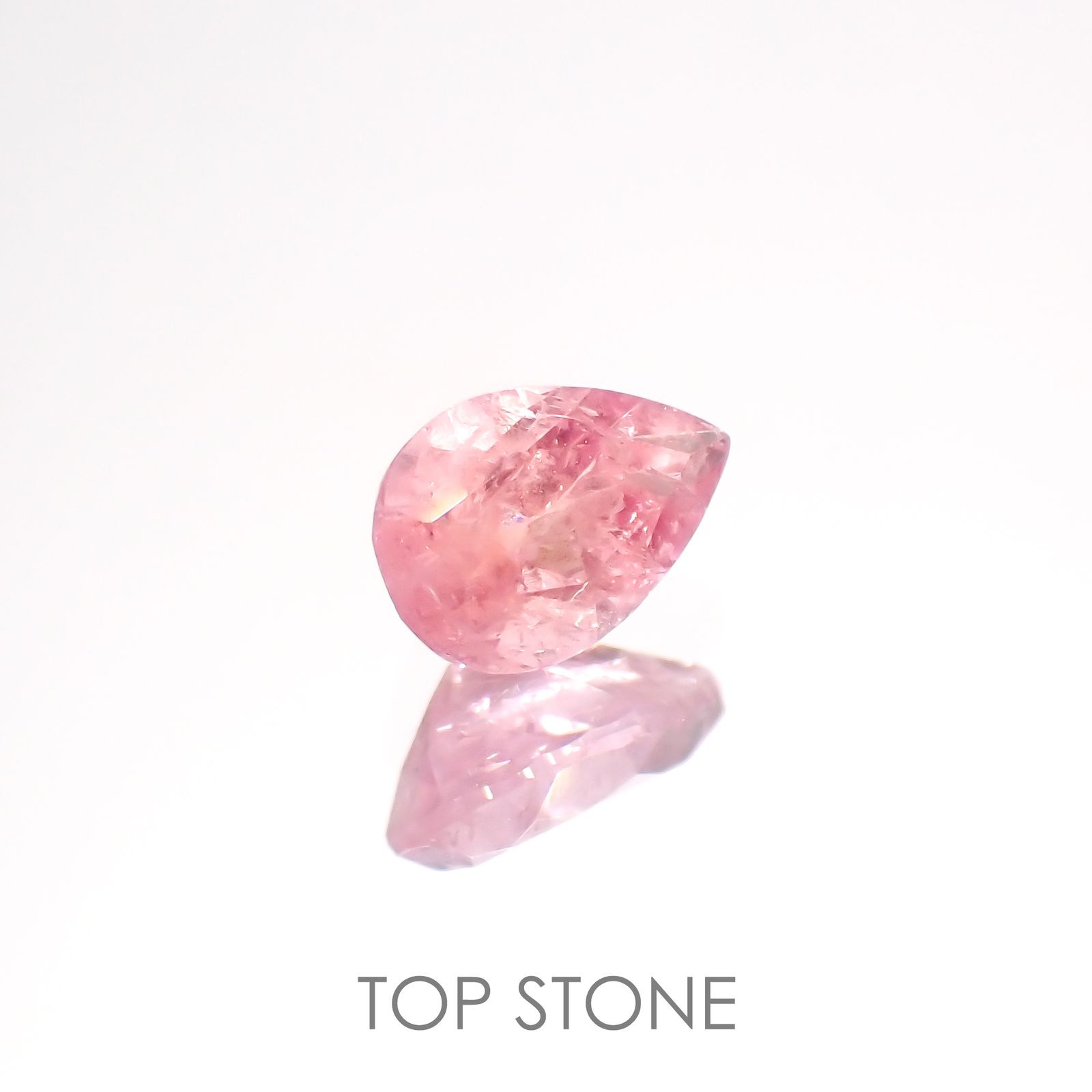 ペツォッタイト(ラズベリル)(宝石名ペツォッタイト)マダガスカル産 0.440ct ソ付(彩珠)[220114340]5.9x4mm前後
