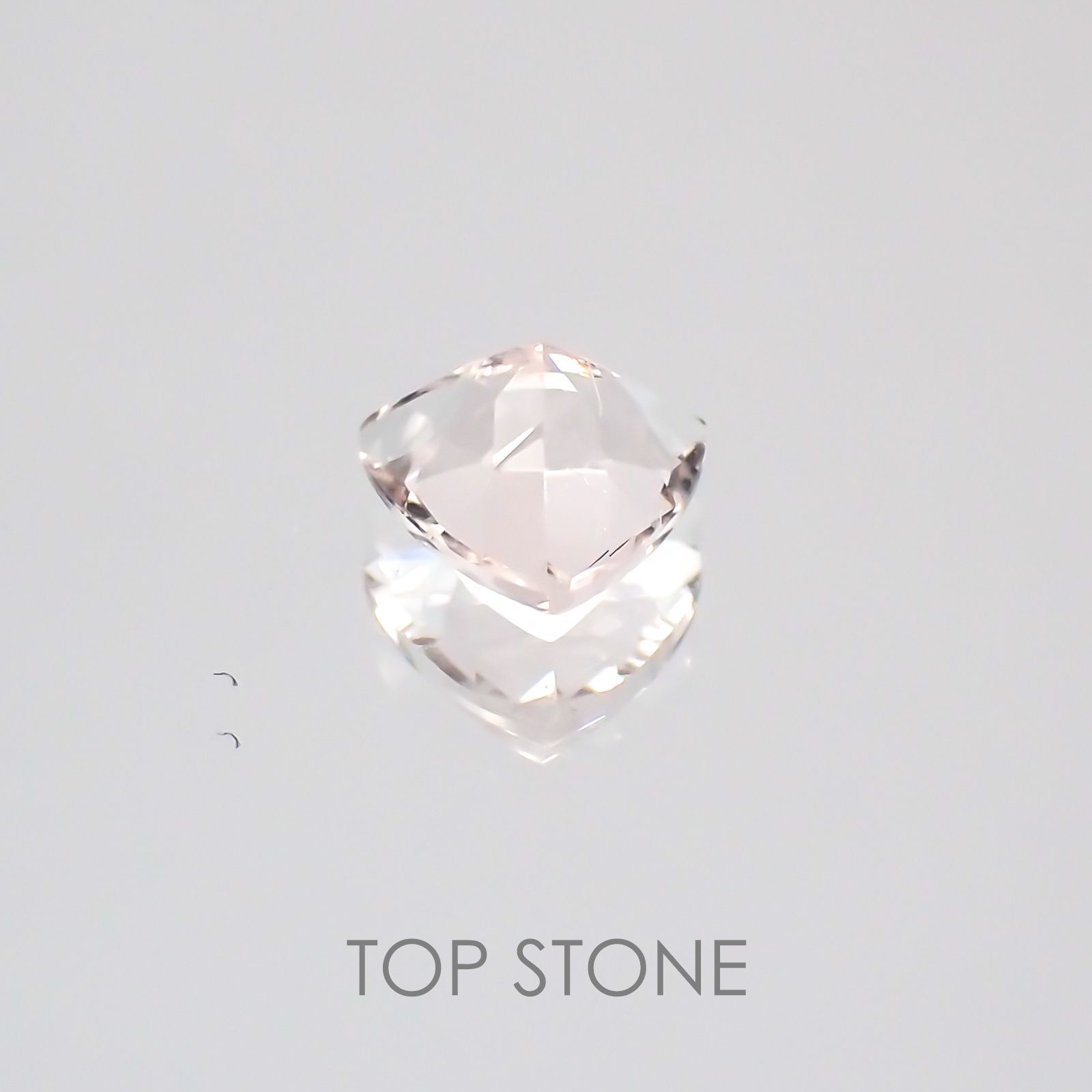 モルガナイト(宝石名モルガナイト) ナイジェリア産 0.37ct 識別済[20128568]5.1×5.3mm前後