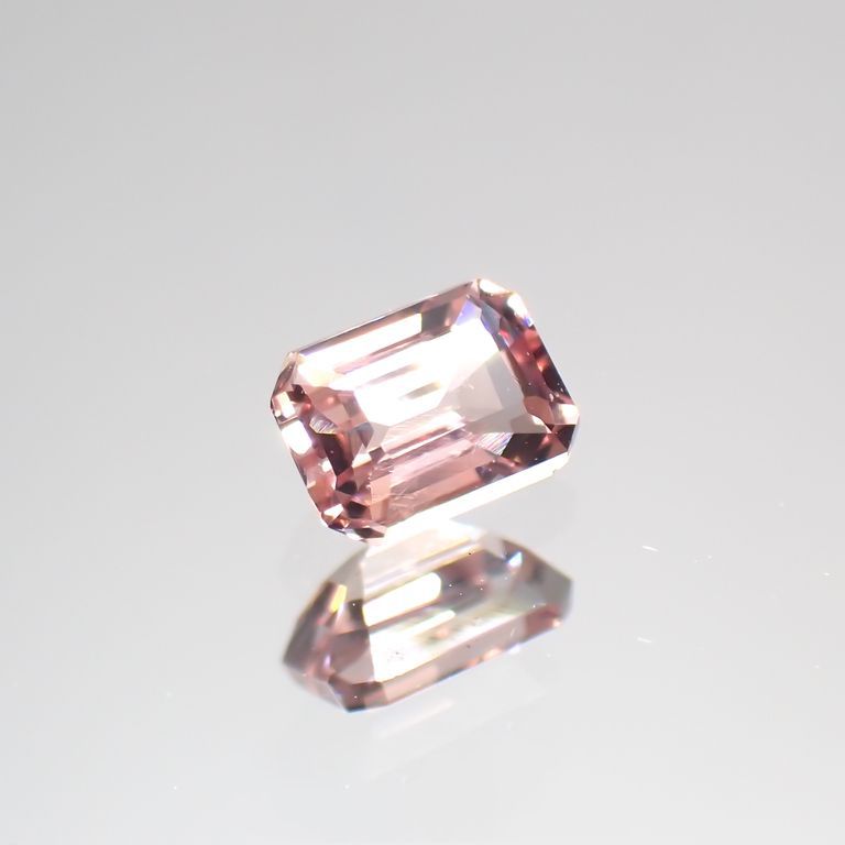 パパラチャサファイア 非加熱(宝石名サファイア/別名パパラチャ・サファイア)スリランカ産 0.29ct GIA鑑付[230421635]4.11x3.02mm前後