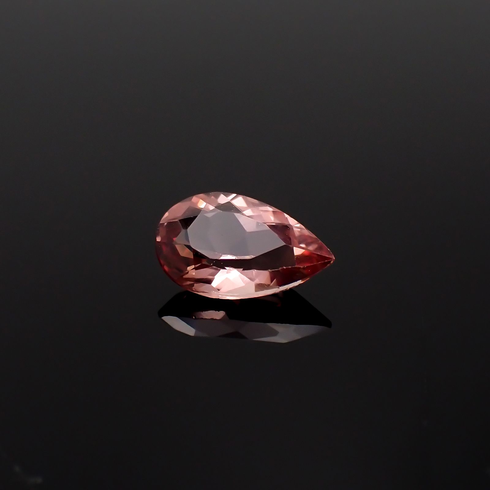 ピンクアパタイト(宝石名ピンク・アパタイト)ブラジル産 1.16ct 識別済[251224686]9x5.7mm前後