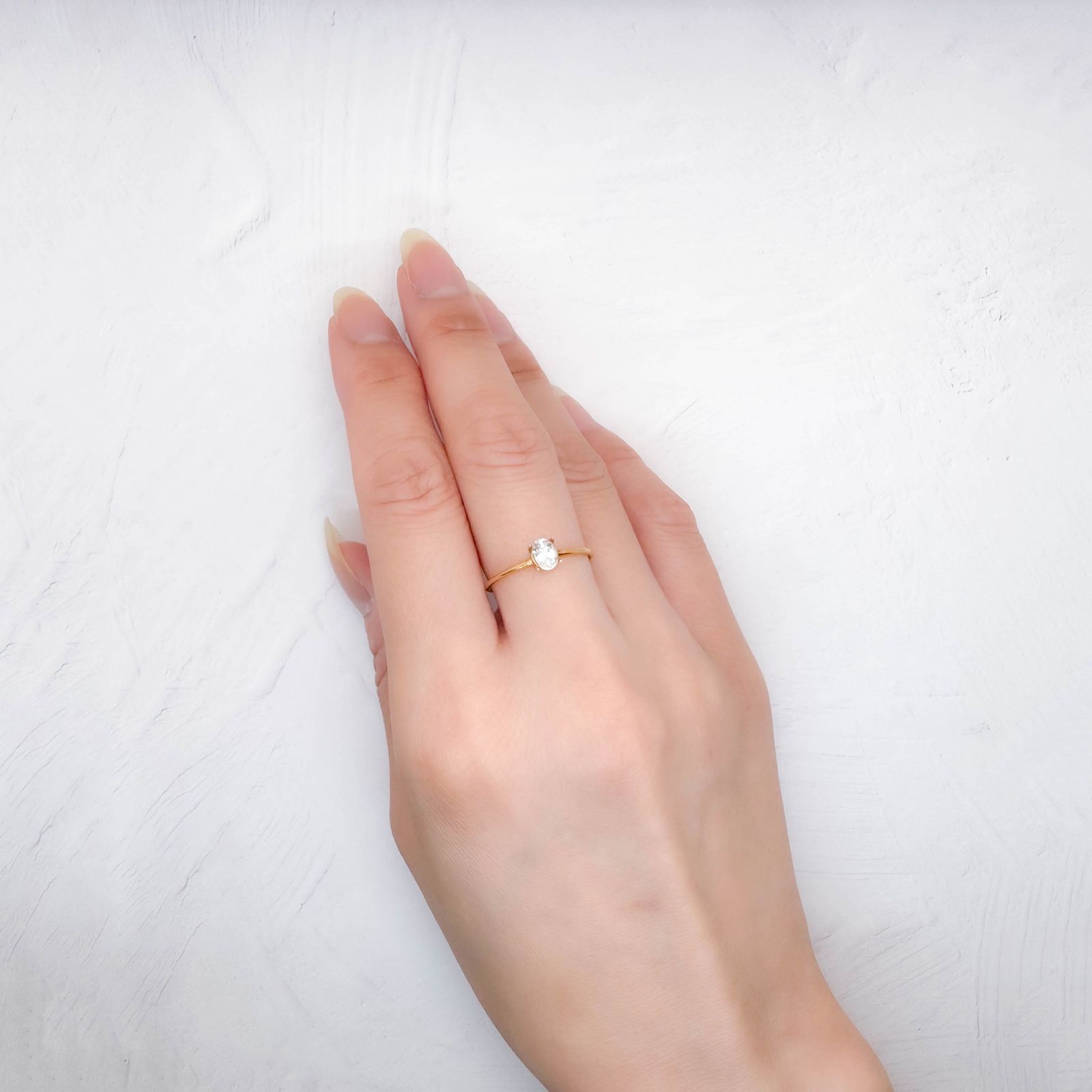 カラーレスサファイア スリランカ産 0.47ct [250830971]5x3.9mm前後