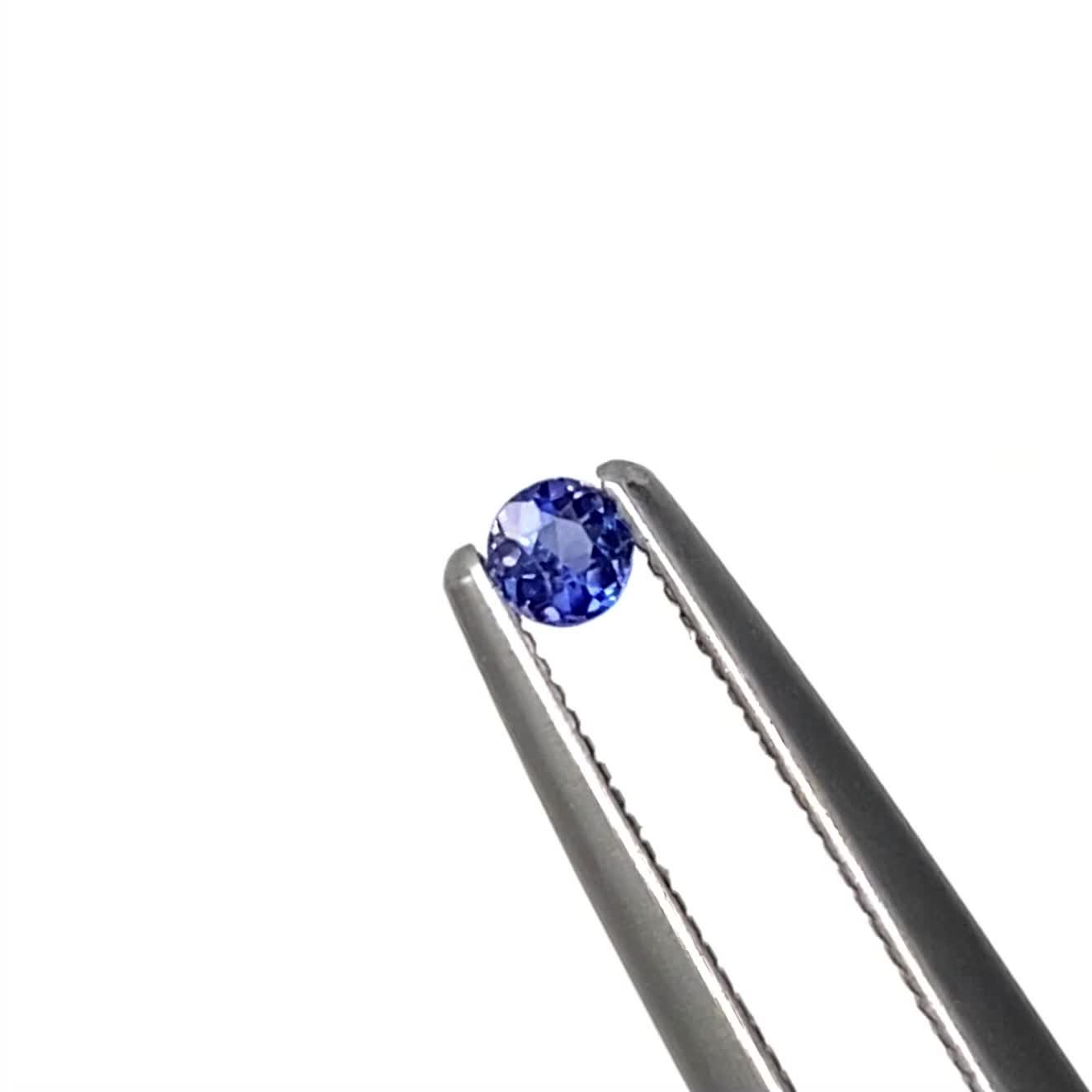 ベニトアイト アメリカ・カリフォルニア州産 0.080ct / 2.5x2.5mm前後