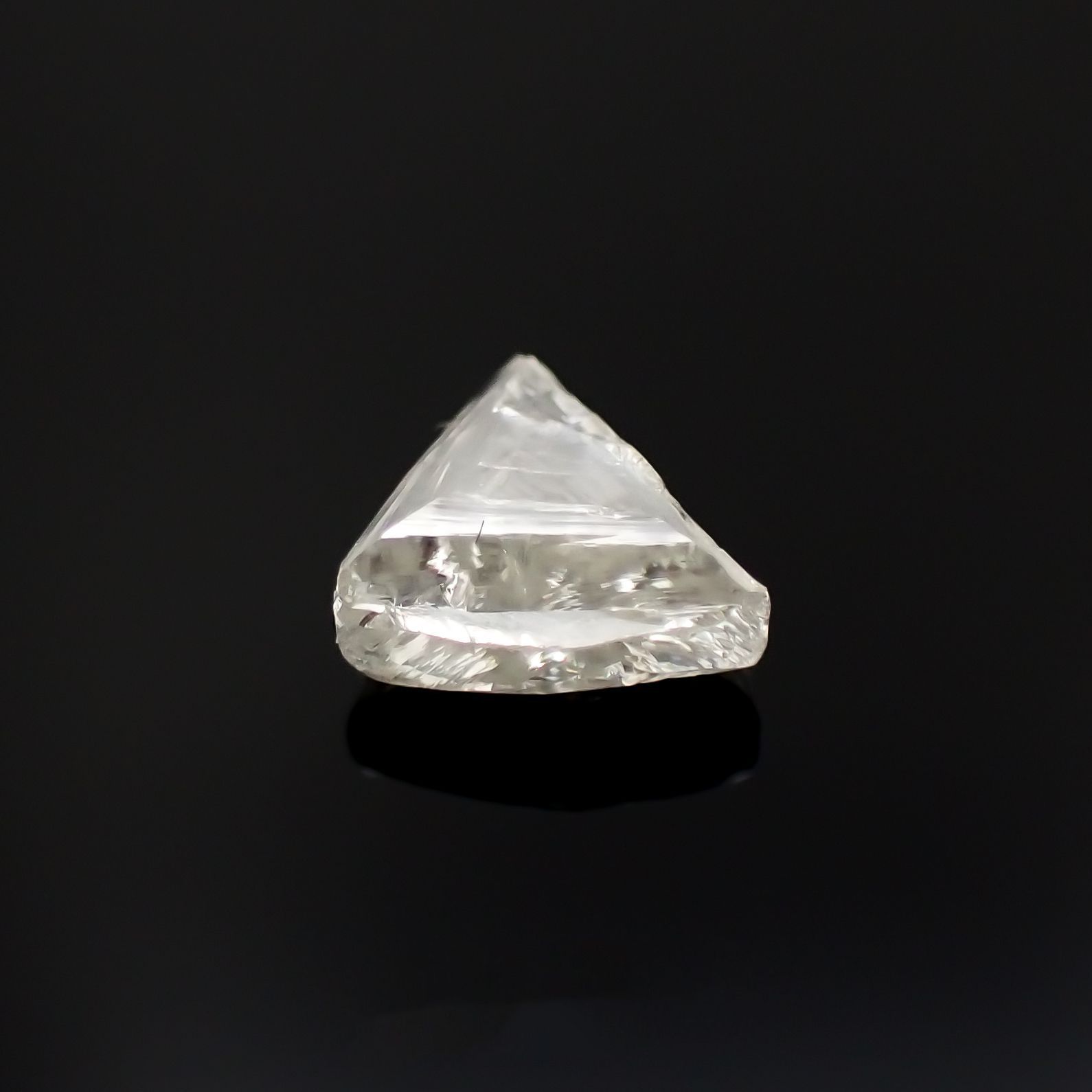 マクルダイヤモンド(宝石名ダイアモンド)カナダ産 0.55ct 識別済[221018863]4.8x5.4mm前後