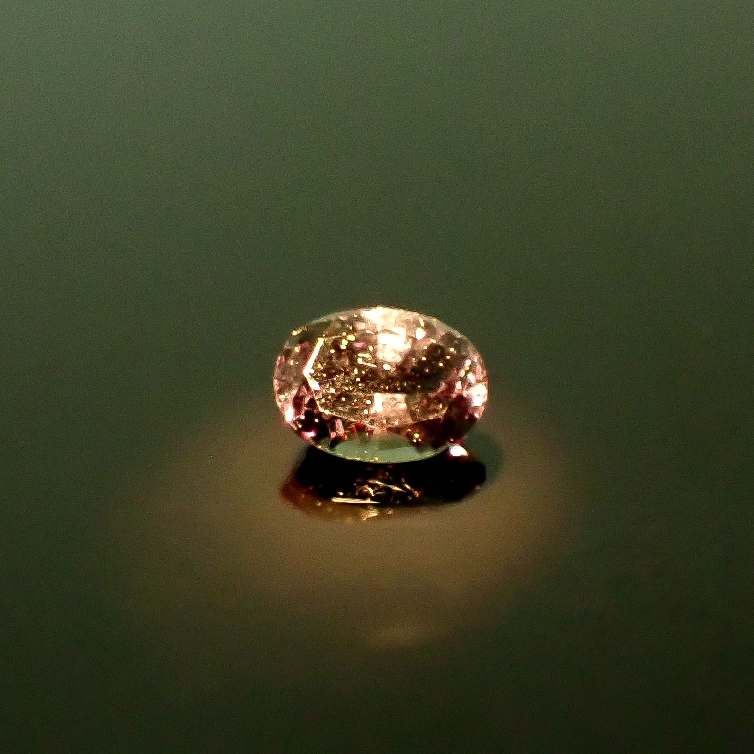 ベキリーブルーガーネット（カラーチェンジガーネット アレキタイプ） マダガスカル・ベキリー産 0.22ct / 4.1x3mm前後 [251231515]