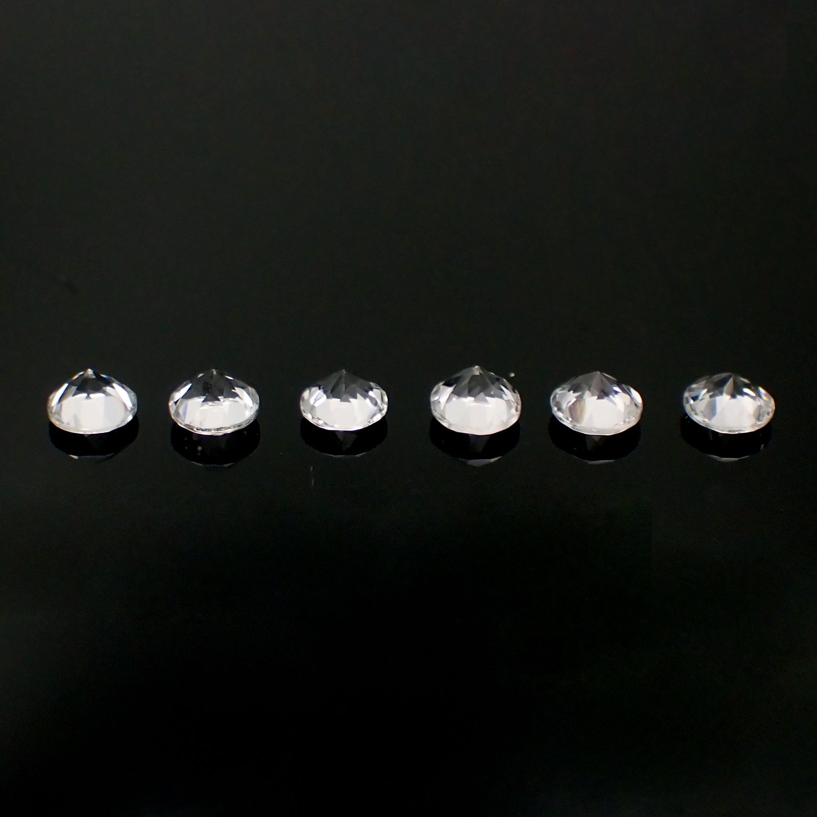 <ランダムセレクト1個販売> ダンビュライト(宝石名ダンブライト)メキシコ産 約0.10-0.12ct 識別済[230722582-PAC]3x3mm前後