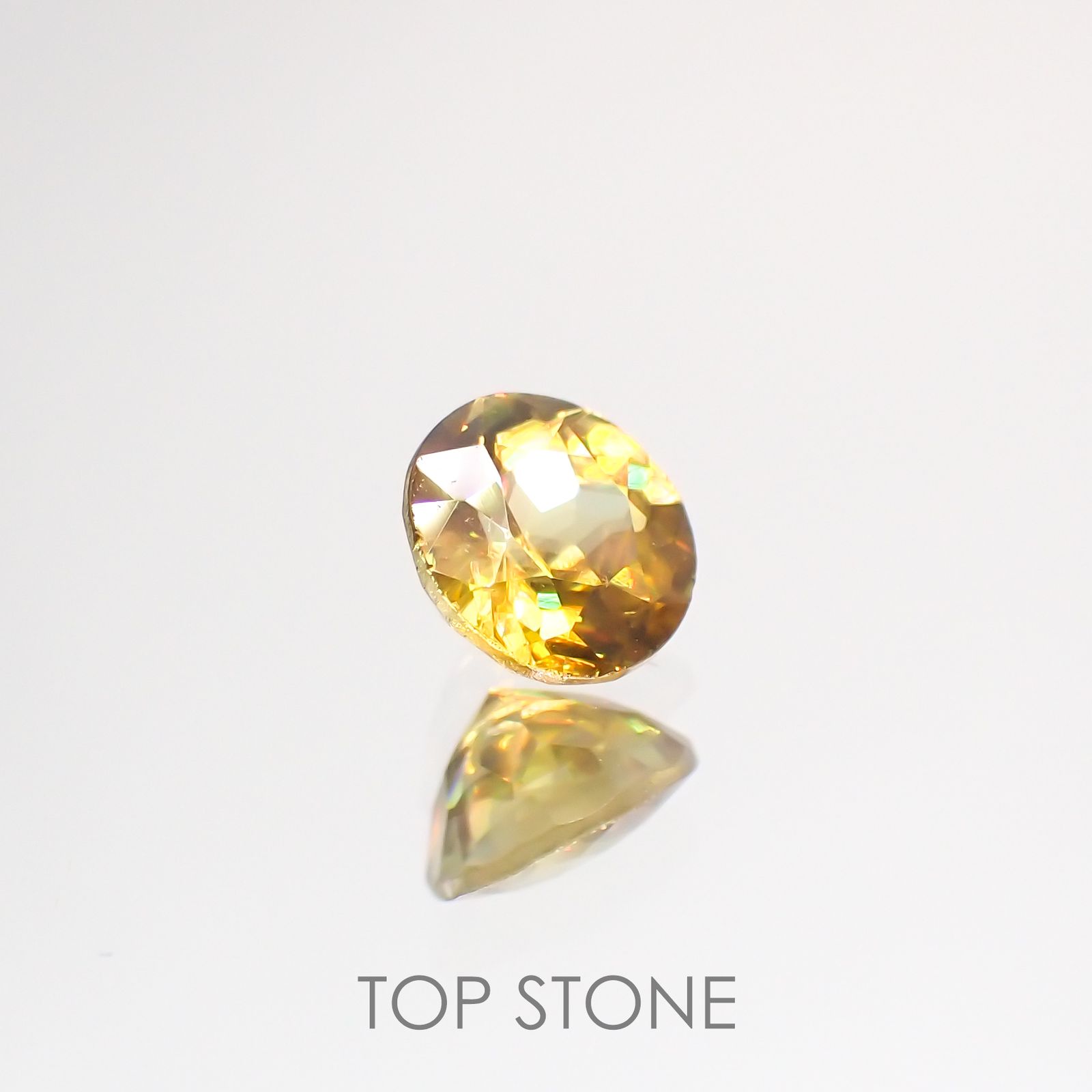 イエロースフェーン マダガスカル産 ルース 0.56ct[210812767]4.8×4.8mm前後