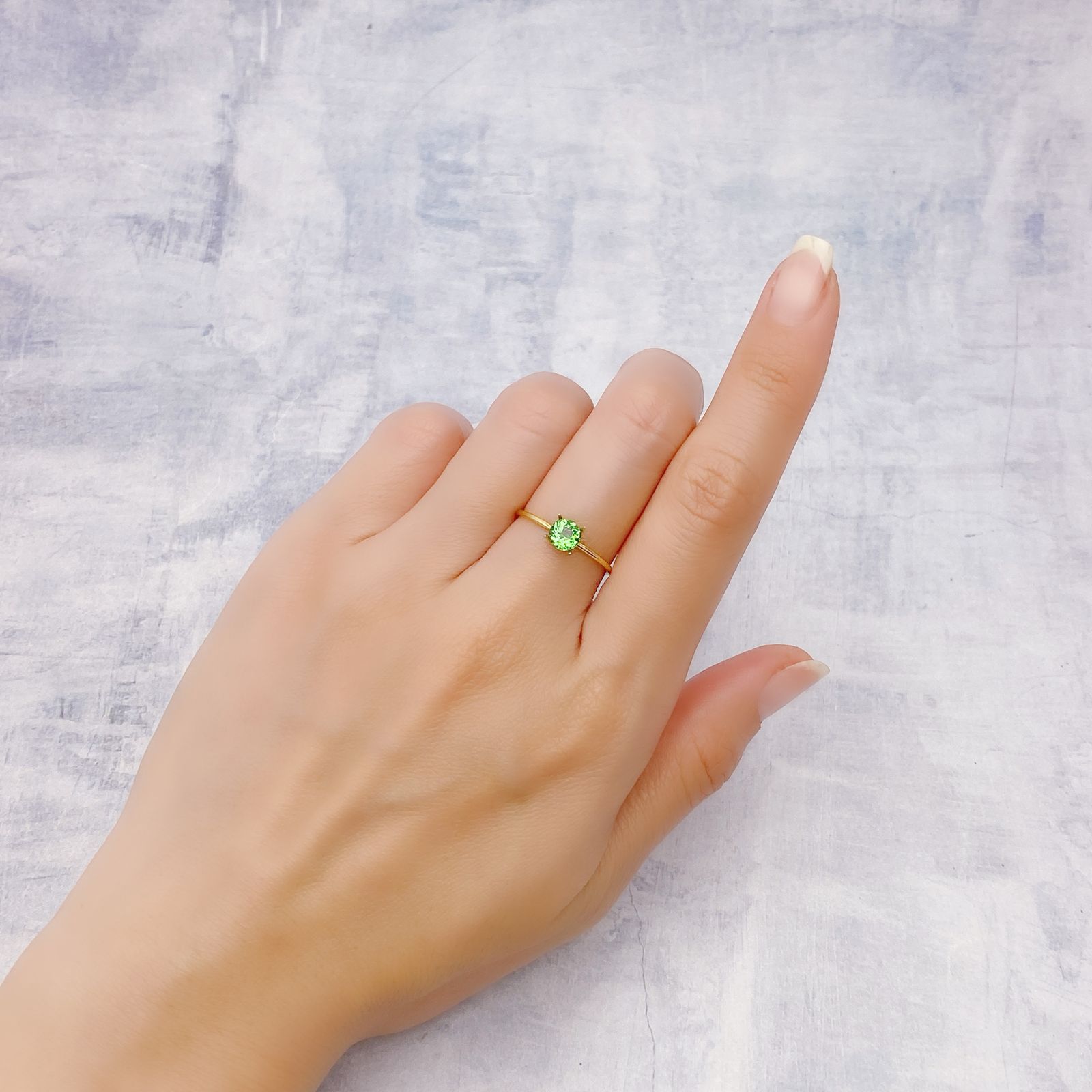 ツァボライト タンザニア産 0.52ct [241229411]5x5mm前後