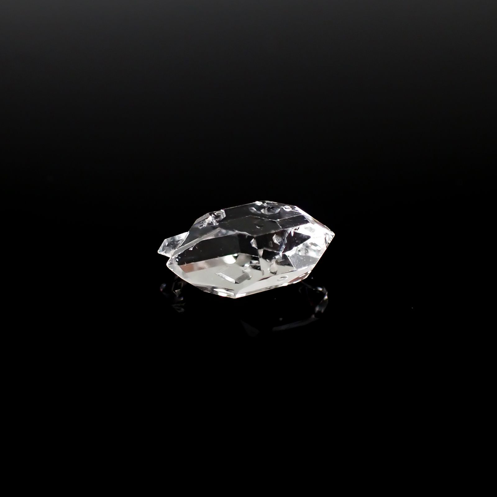 ハーキマーダイヤモンド 原石 アメリカ・ニューヨーク州産 2.80ct[240628452]12.5x7.4mm前後