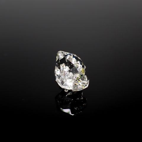 オイルインクォーツ原石 パキスタン産 3.16ct / 10.6x8.6mm前後 [240828664]