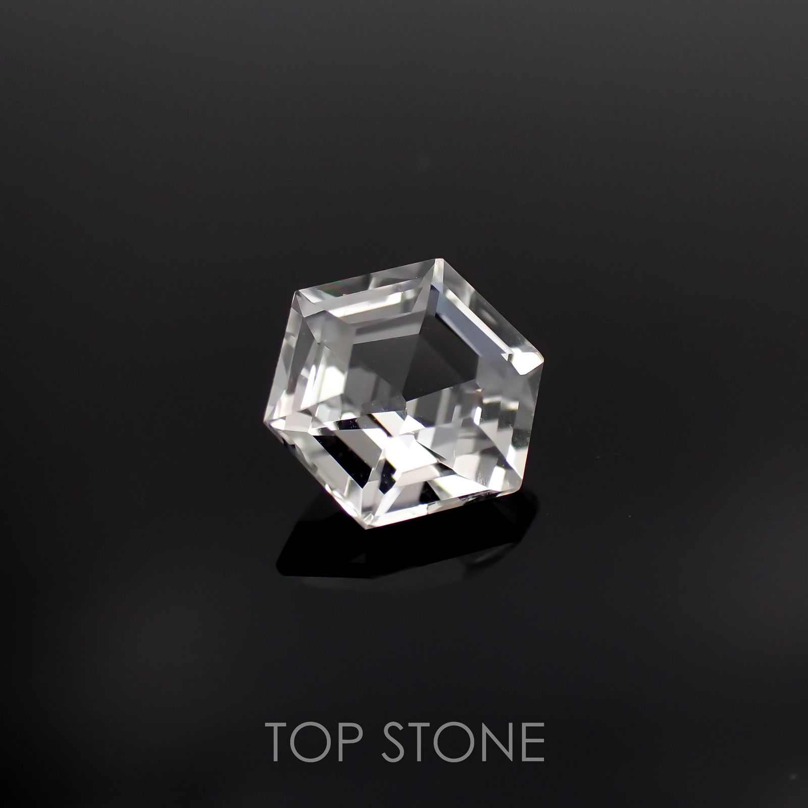 ◇ヘキサゴンカット◇レムリアンシードクリスタル(保証シール付き) ブラジル産 0.80ct[221018287]5.8x5.8mm前後