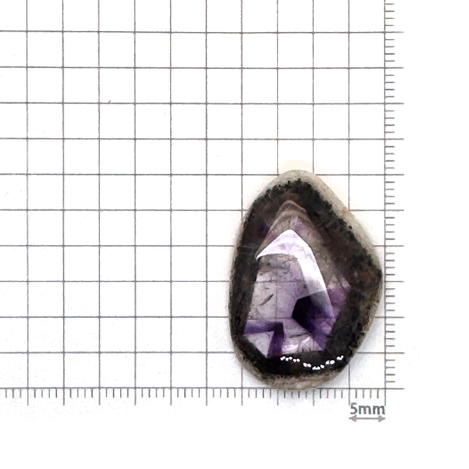 ◇フリーフォーム◇トラピッチェアメジスト 母岩付き ブラジル産 29.25ct [250730685]30.7x21.4mm前後