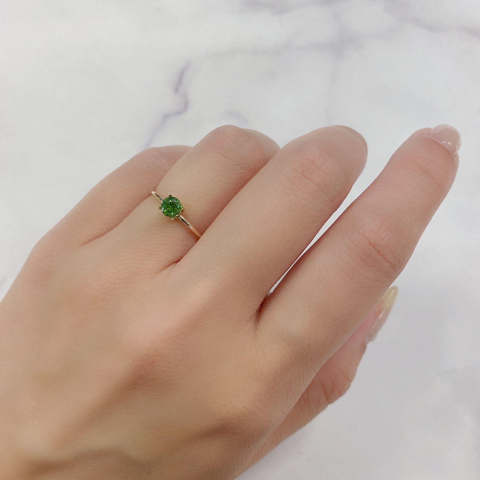 デマントイドガーネット(宝石名デマントイド・ガーネット) ロシア産 0.306ct ソ付(彩珠)[20063127]4×4mm前後