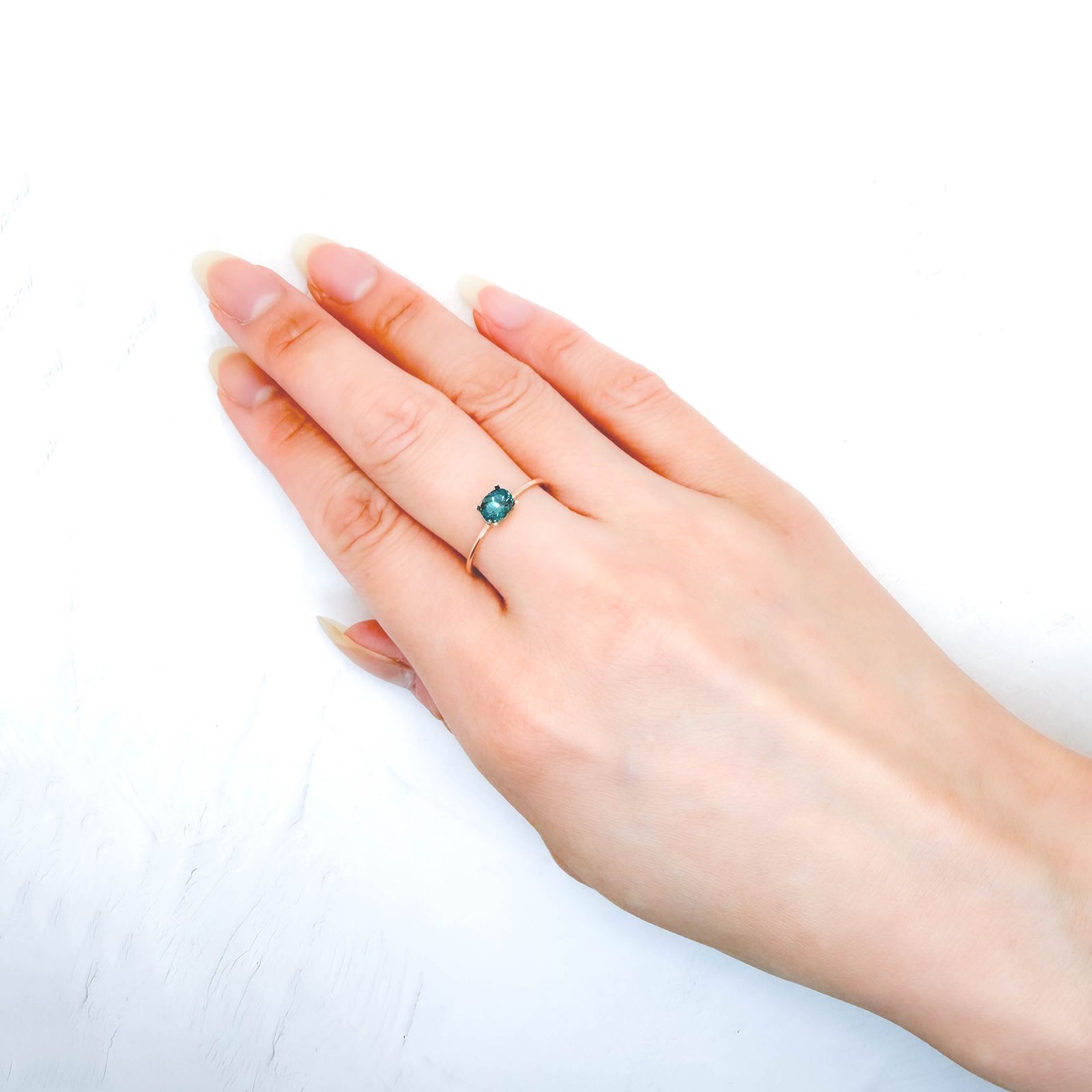 パライバトルマリン(宝石名トルマリン/別名パライバ・トルマリン)ブラジル産 GIA鑑付 0.48ct / 5.46x4.33mm前後 [260732609]
