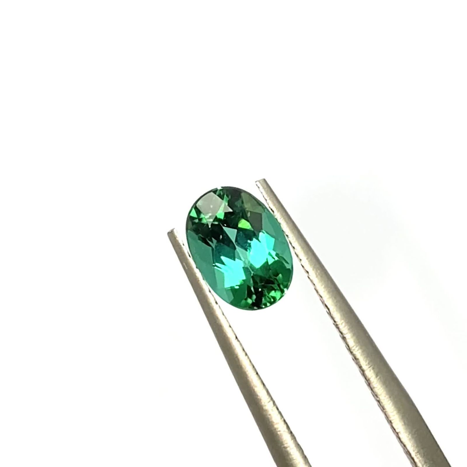 グリーントルマリン【旧鉱山】 ブルーグリーントルマリン ブラジル産 0.94ct[230320976]7.1x5mm前後