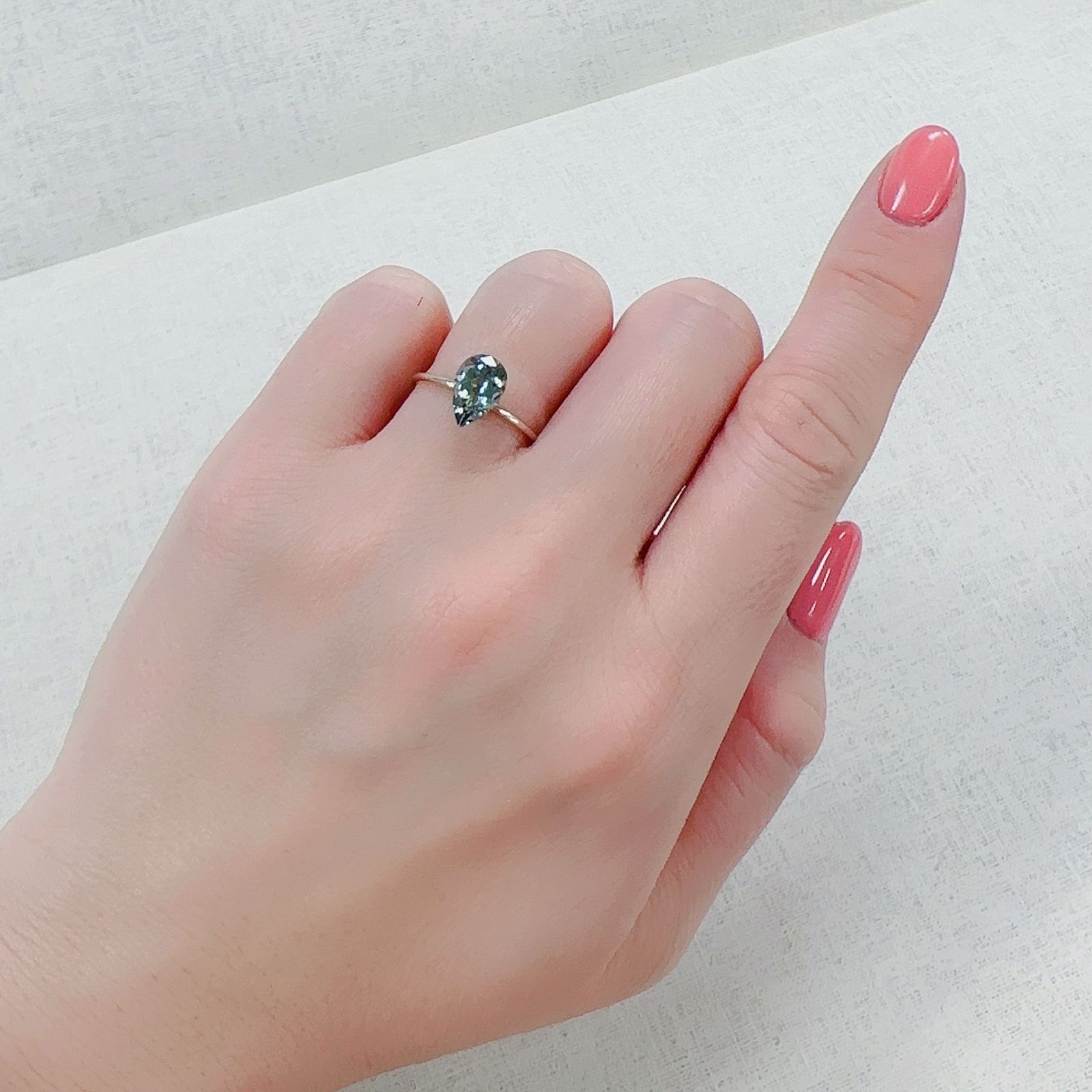 バイカラータンザナイト(宝石名タンザナイト/ゾイサイト)タンザニア産 1.53ct 識別済[230220619]9.2x5.9mm前後