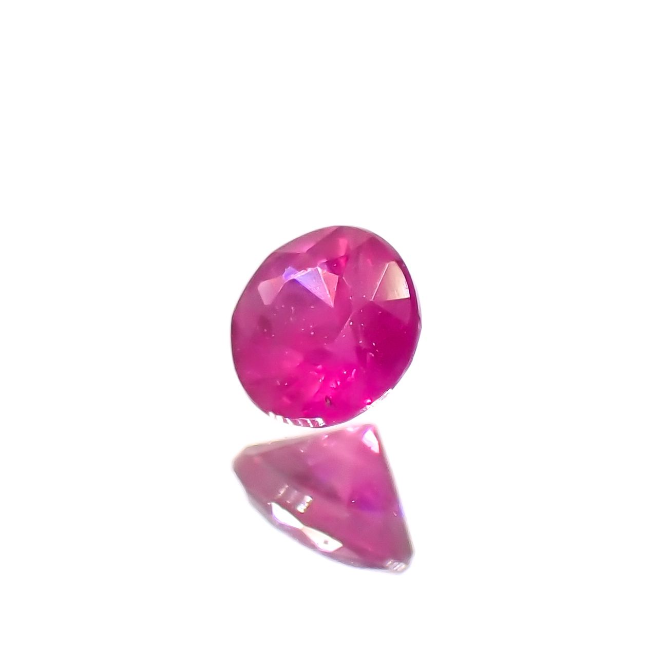 ルビー(宝石名ルビー)タイ/ミャンマー産 0.12ct 識別済[230321299]2.8x2.7mm前後