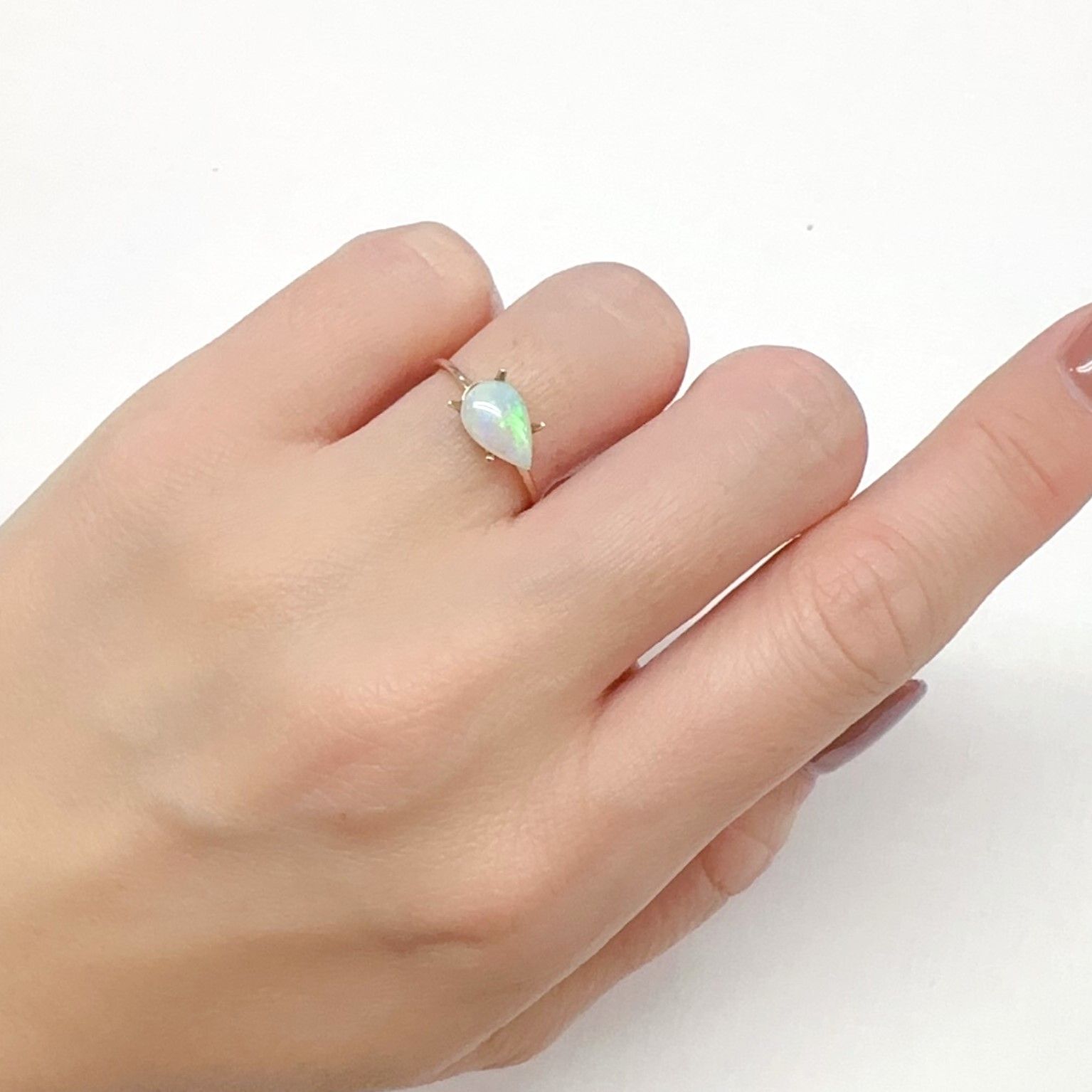 オパール オーストラリア産 0.73ct[240125286]9x6mm前後