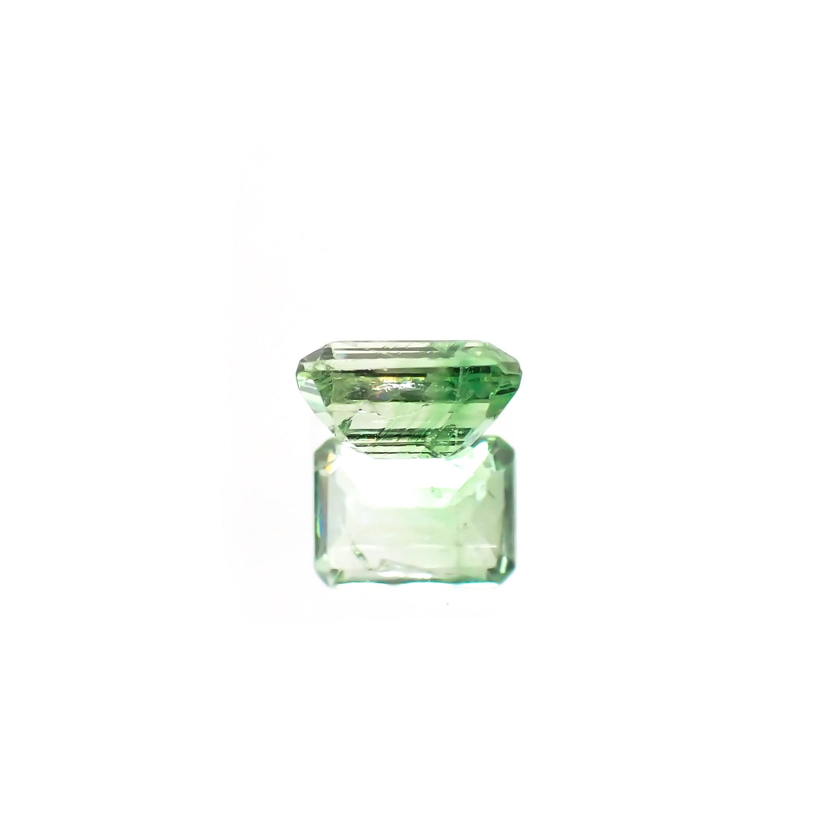 バイカラーツァボライト(宝石名グリーン グロッシュラー・ガーネット) タンザニア産 1.29ct 識別済[210711906]6.8×5mm前後