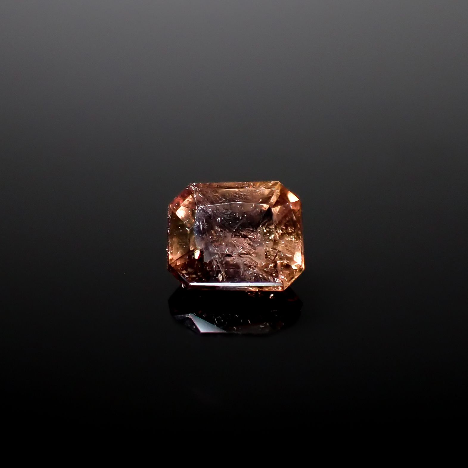 ブルーティントアキシナイト パキスタン産 0.70ct [241229593]5.5x4.4mm前後