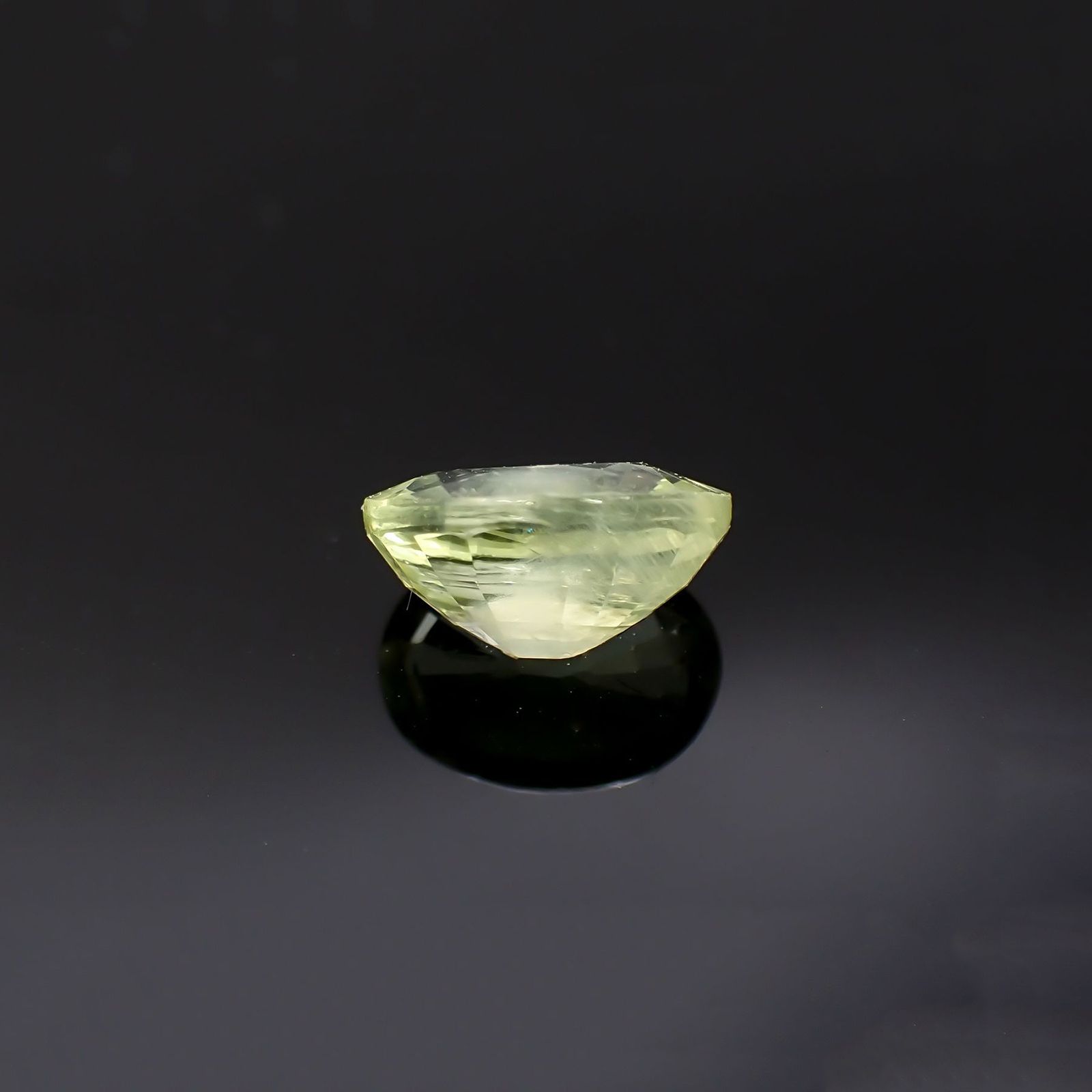 クリソベリル(宝石名クリソベリル)マダガスカル産 識別済 1.25ct / 7.3x5.3mm前後 [220817449]