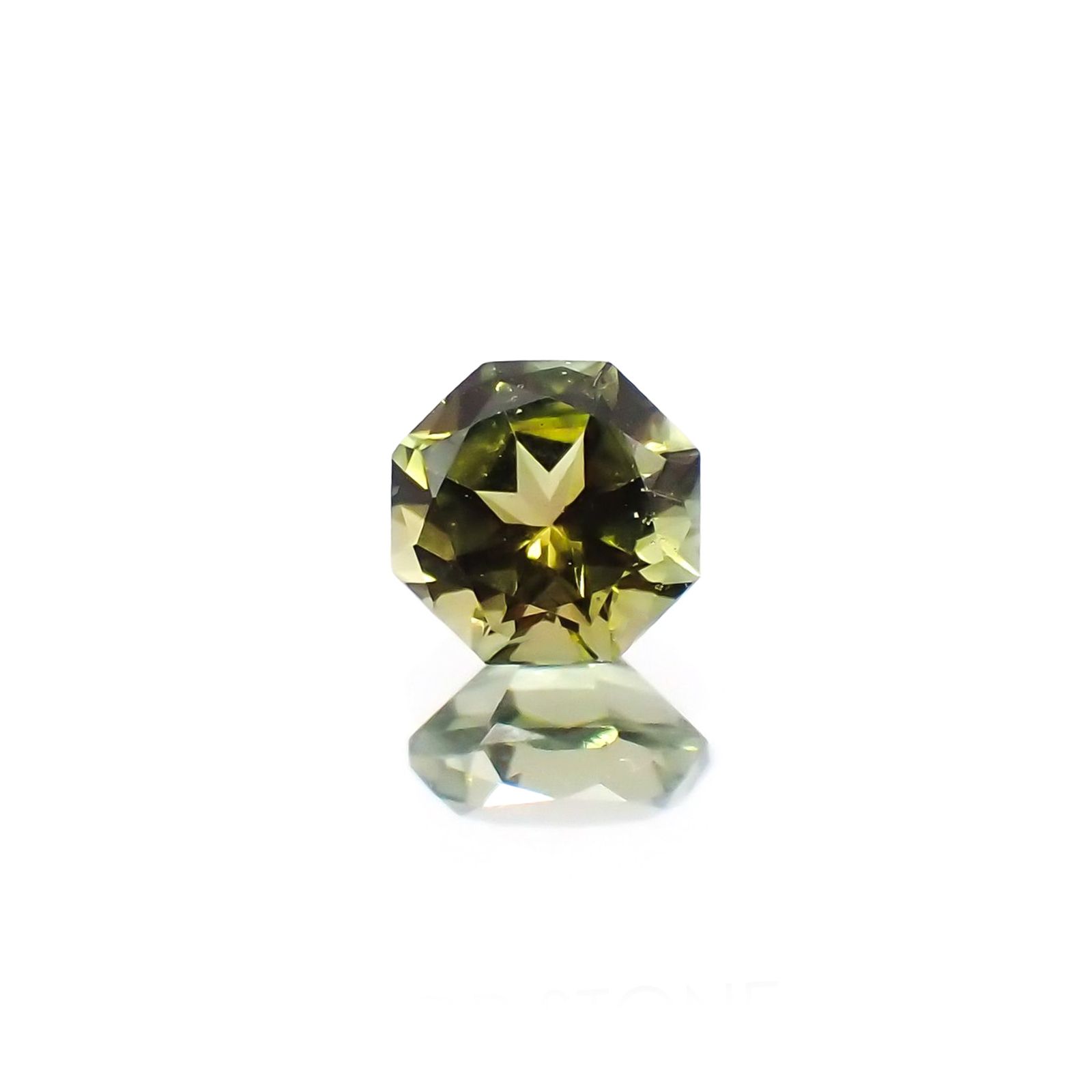 ◇オクタゴンカット◇オリーブグリーントルマリン(宝石名トルマリン) ブラジル/アフリカ産 識別済 0.29ct / 4x4mm前後 [21049169]
