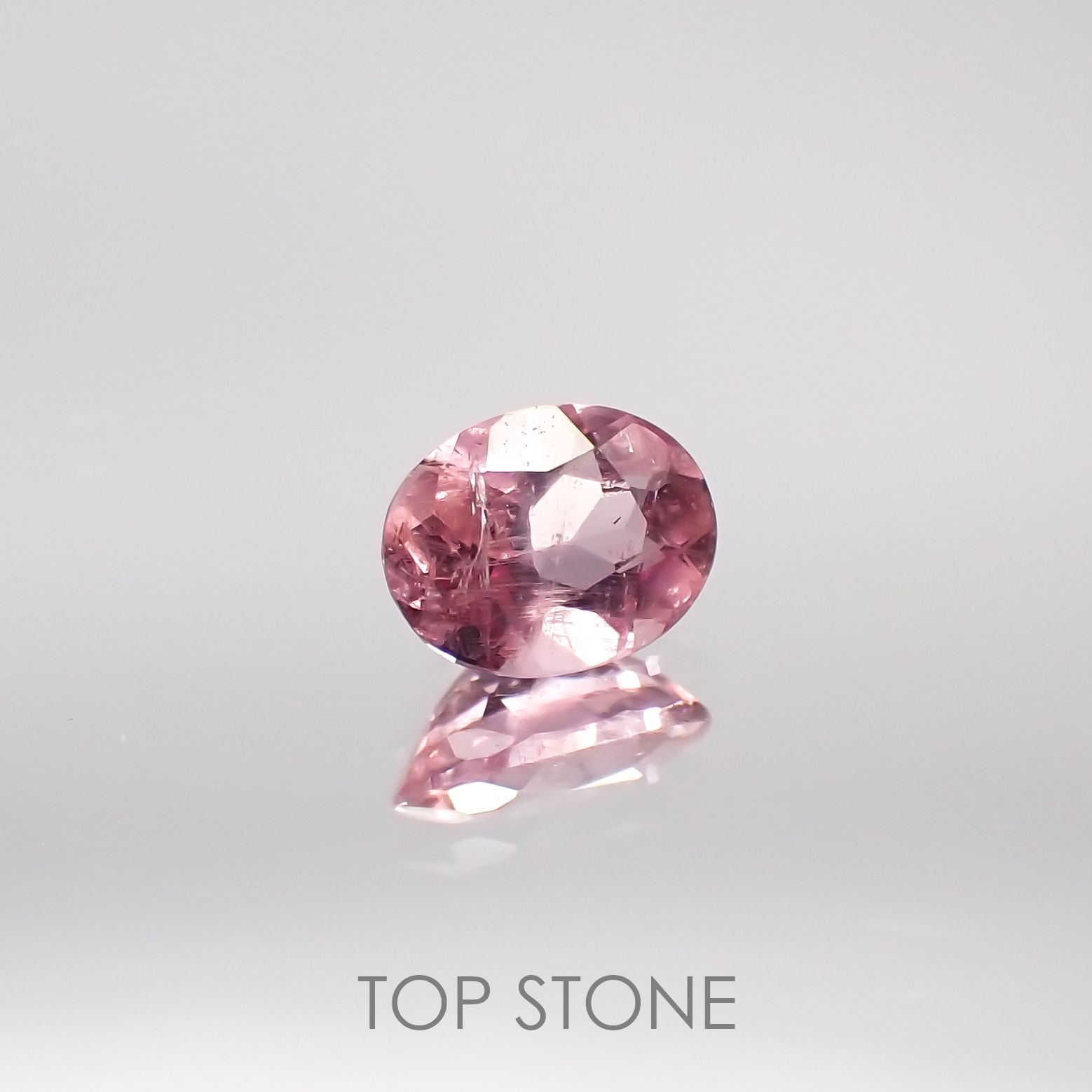 ペツォッタイト(ラズベリル) マダガスカル産 ルース 0.15ct[210611207]3.9×3mm前後