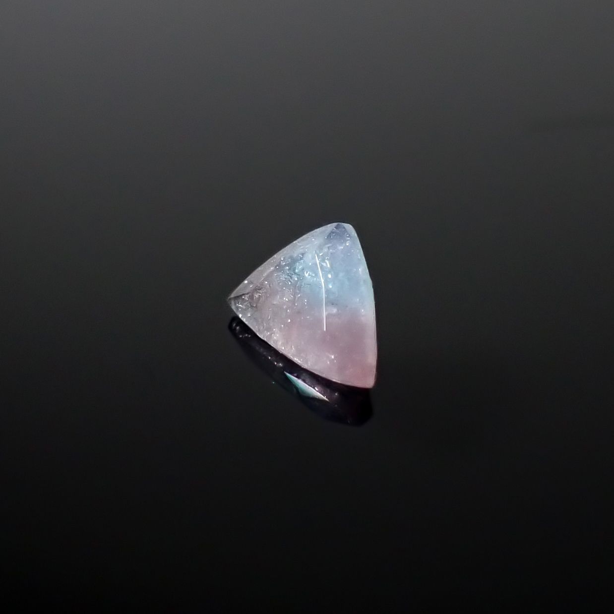 バイカラーパライバトルマリン 非加熱 ブラジル産 0.21ct [241129454]3.4x5mm前後