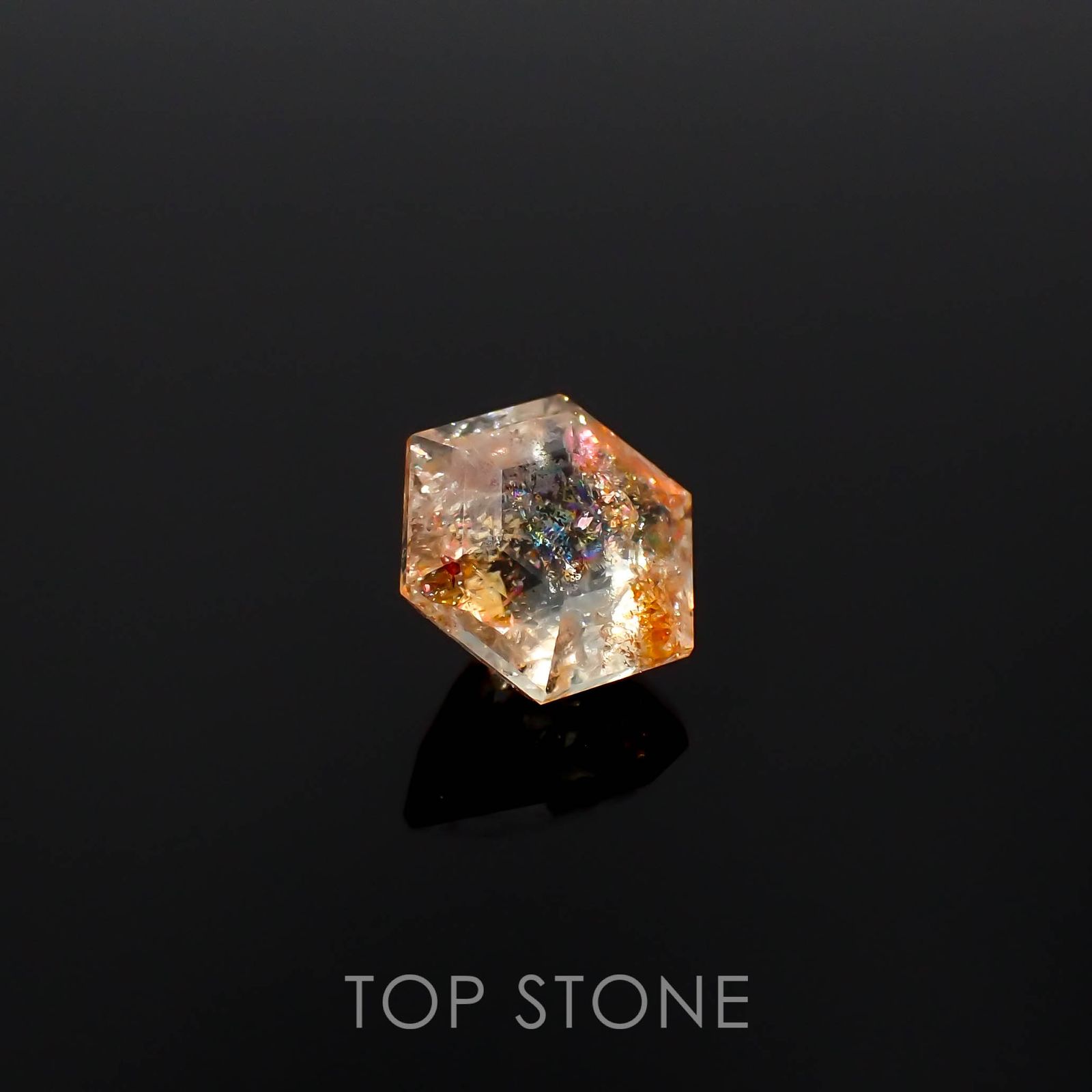 ◇ヘキサゴンカット◇イリュージョンサンストーン タンザニア産 1.32ct[230320952]6.8x6.6mm前後