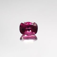 マラヤガーネット(宝石名パイロープ スペサルティン アルマンディン・ガーネット) タンザニア産 1.947ct ソ付(彩珠)[210711610]8.2×5.9mm前後
