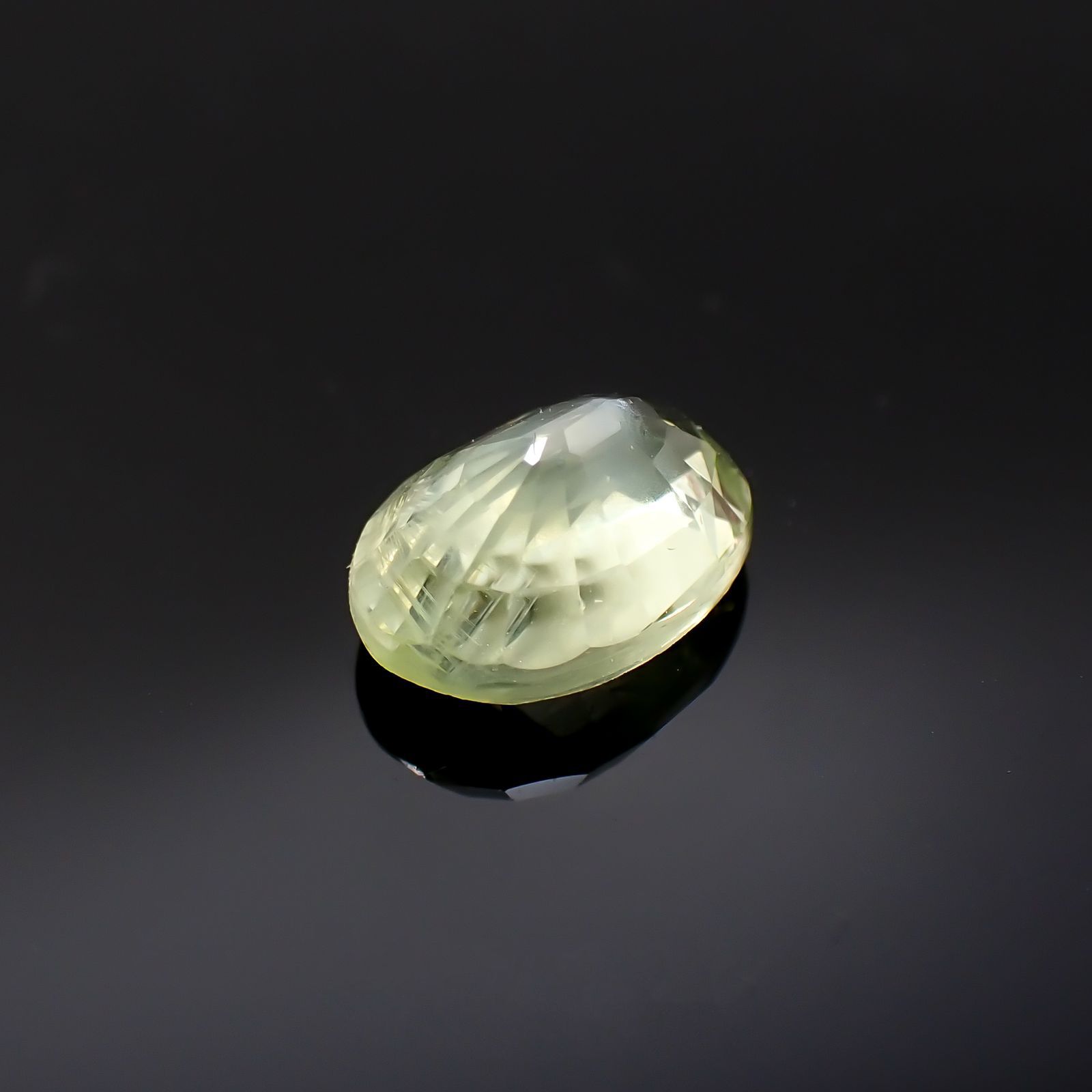 クリソベリル(宝石名クリソベリル)マダガスカル産 1.25ct 識別済[220817449]7.3x5.3mm前後
