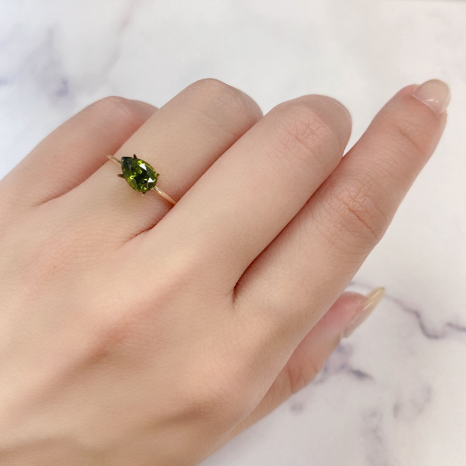 グリーンジルコン(宝石名ジルコン)スリランカ/コロンビア産 1.28ct 識別済[231124283]7.5x5.2mm前後