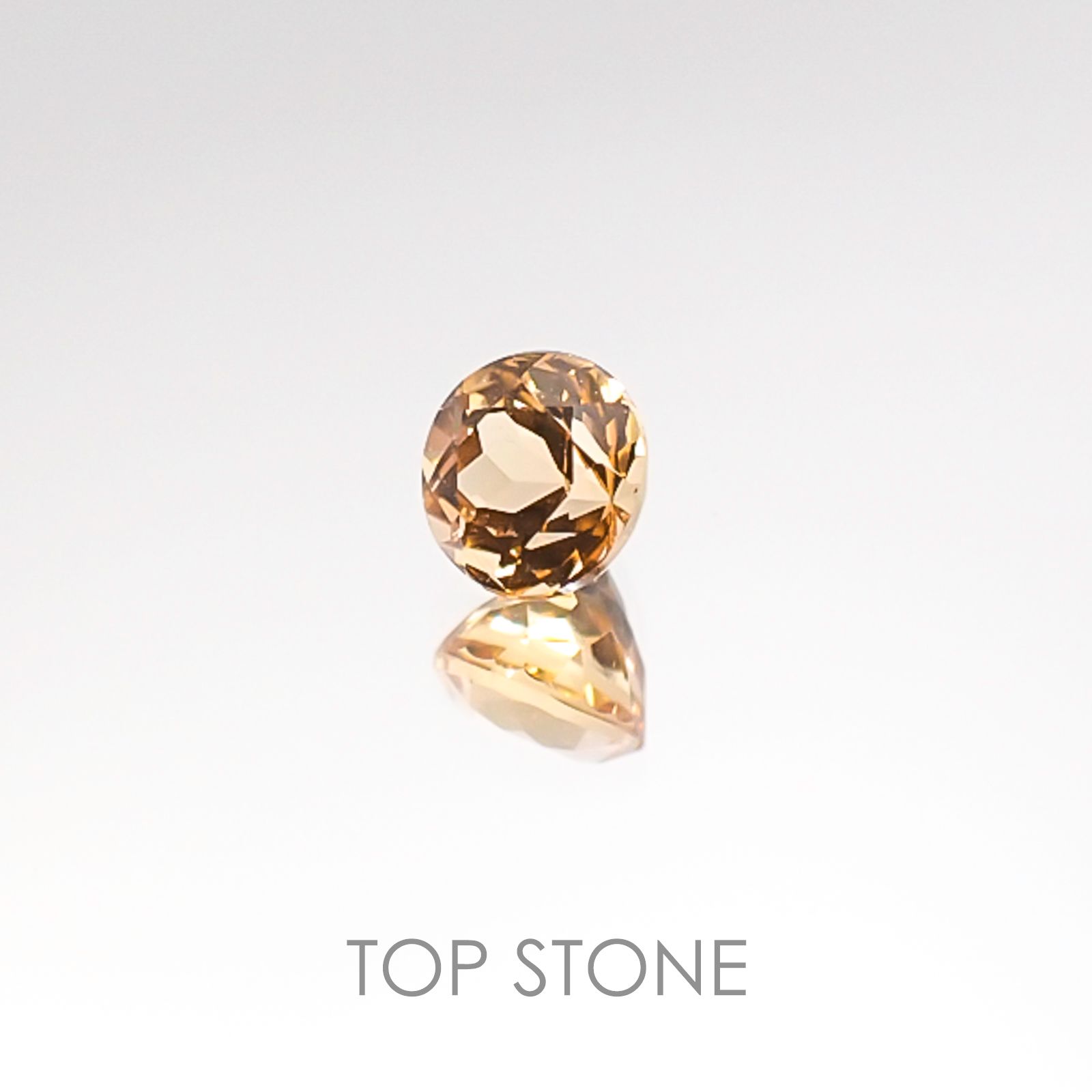 インペリアルトパーズ ブラジル産 ルース 0.48ct[20106512]4.3×4.3mm前後
