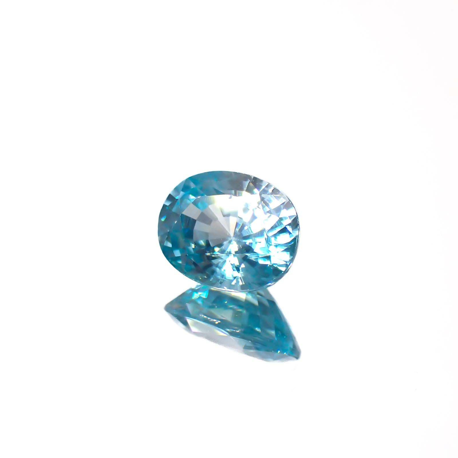ブルージルコン カンボジア産 2.05ct[221018656]8.1x6.1mm前後
