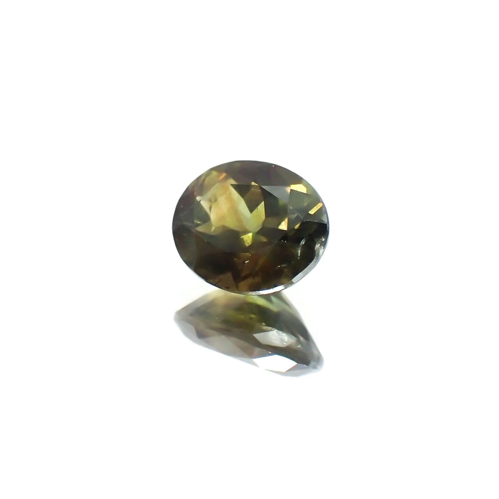 ゴールドシーンサファイア 非加熱(宝石名シーン・サファイア) ケニア産 0.599ct ソ付(彩珠)[25129294]5.5×4.5mm前後