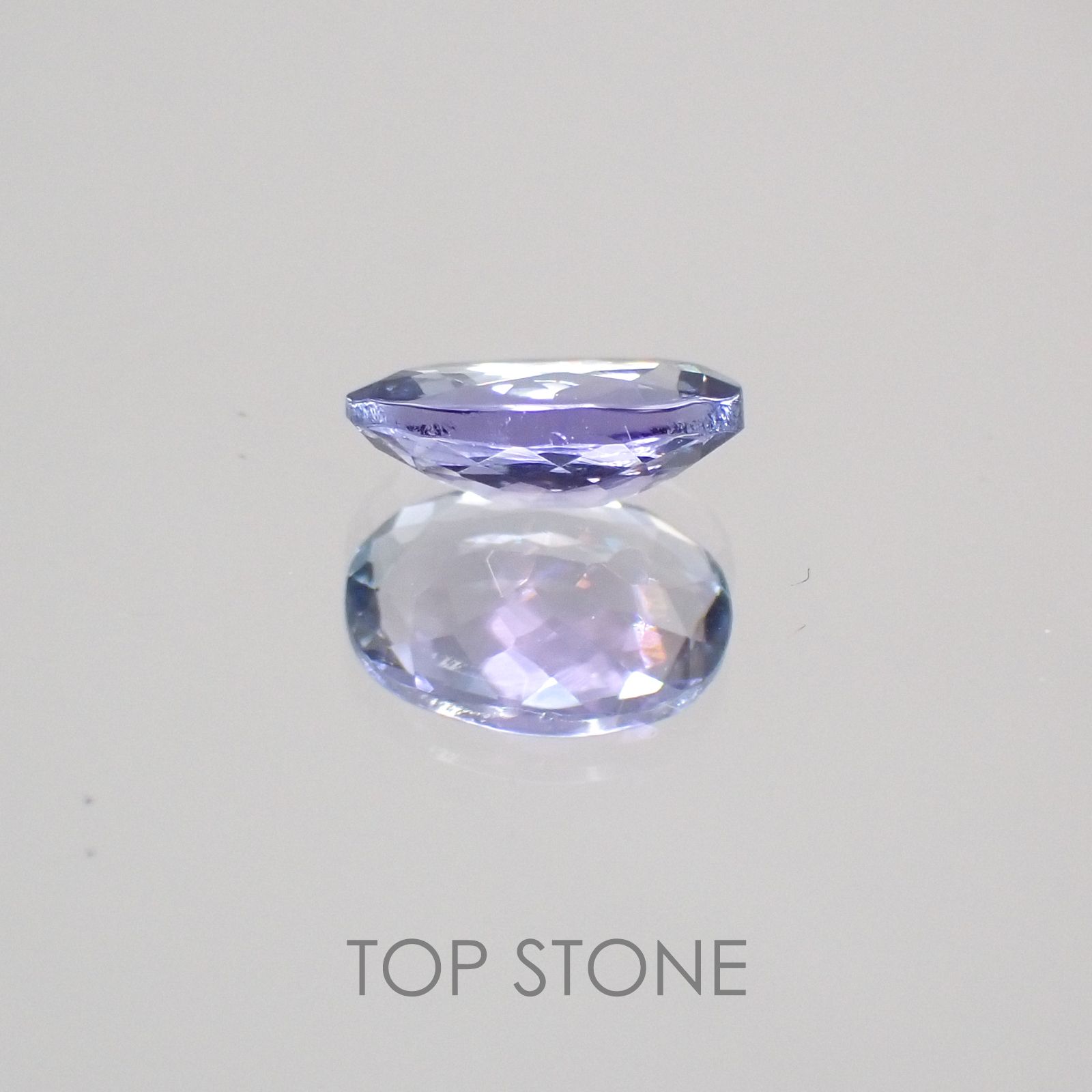 バイカラータンザナイト(ゾイサイト) タンザニア産 ルース 0.69ct[210410575]6.9×4.9mm前後