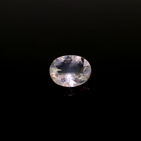 リューサイト 遊色効果あり(宝石名リューサイト)イタリア産 0.38ct 識別済[240527519]5.7x4.3mm前後