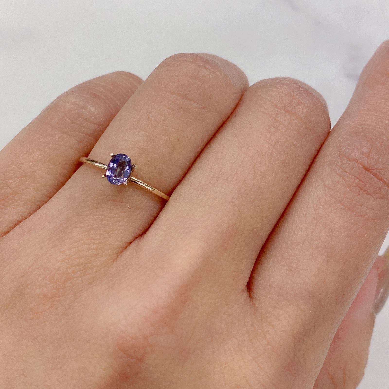 マリアライト(宝石名パープル・スキャポライト) タンザニア産 0.25ct 識別済[20128756]5×3.6mm前後